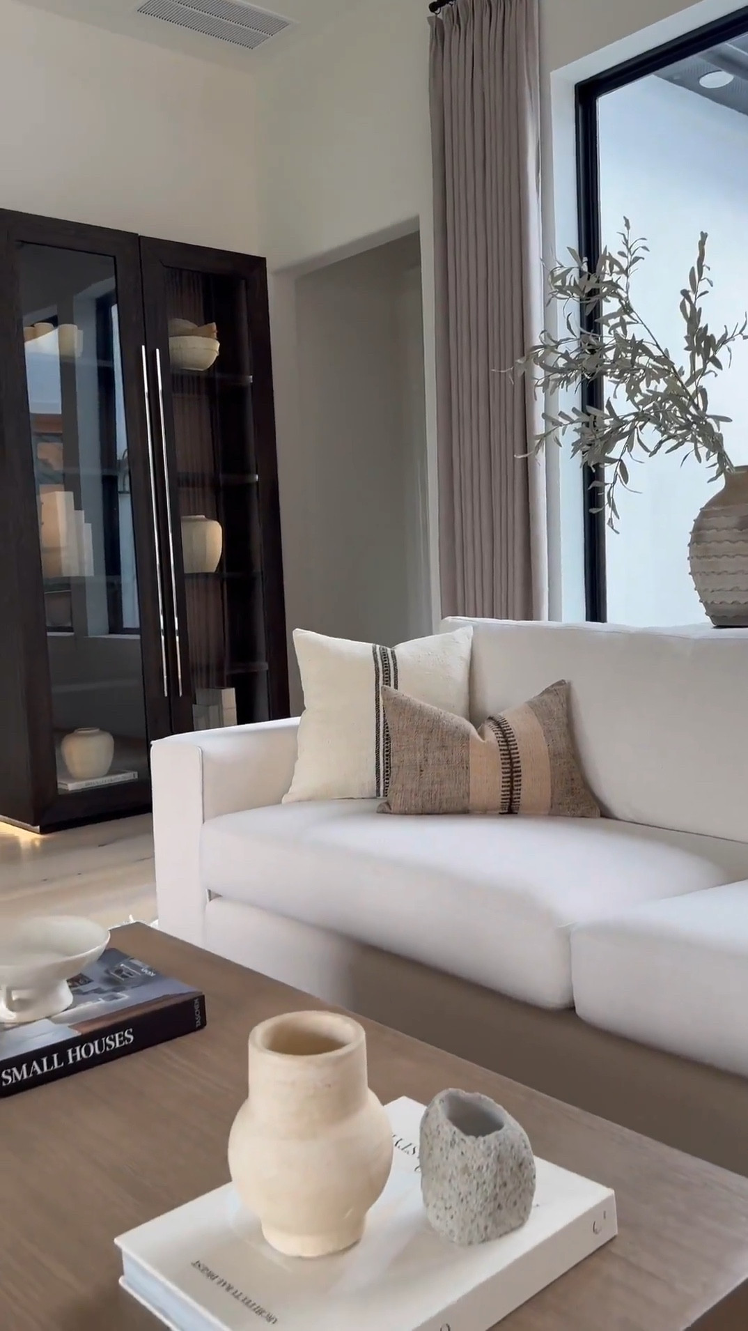 If you love modern organic, you’ll love these pieces 🫶🏽 Shop below! 😊



 #LTKStyleTip 

#LTKSaleAlert #LTKHome