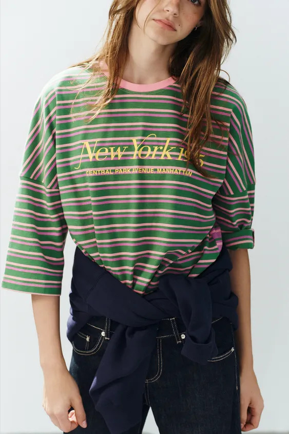 Model height: 179 cmOVERSIZE FIT - ROUND NECK - THREE-QUARTER SLEEVES. T-shirt made from 100% cot... | Zara IT