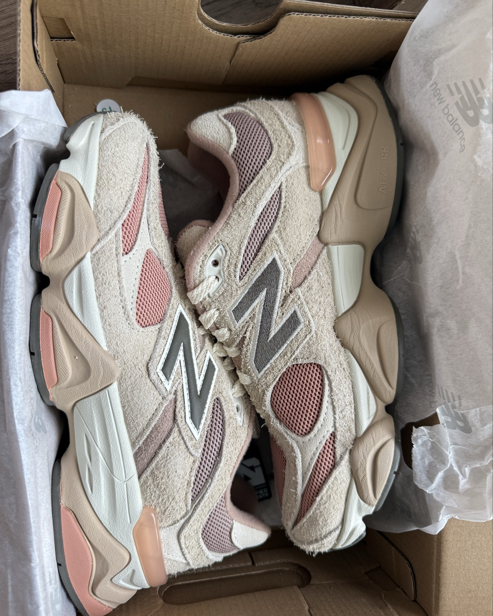 New @newbalances arrived just in time for my winter arc! Im 7 1/2 women’s so I got a 6 youth !

#LTKShoeCrush #LTKGiftGuide #LTKfitnessgoals