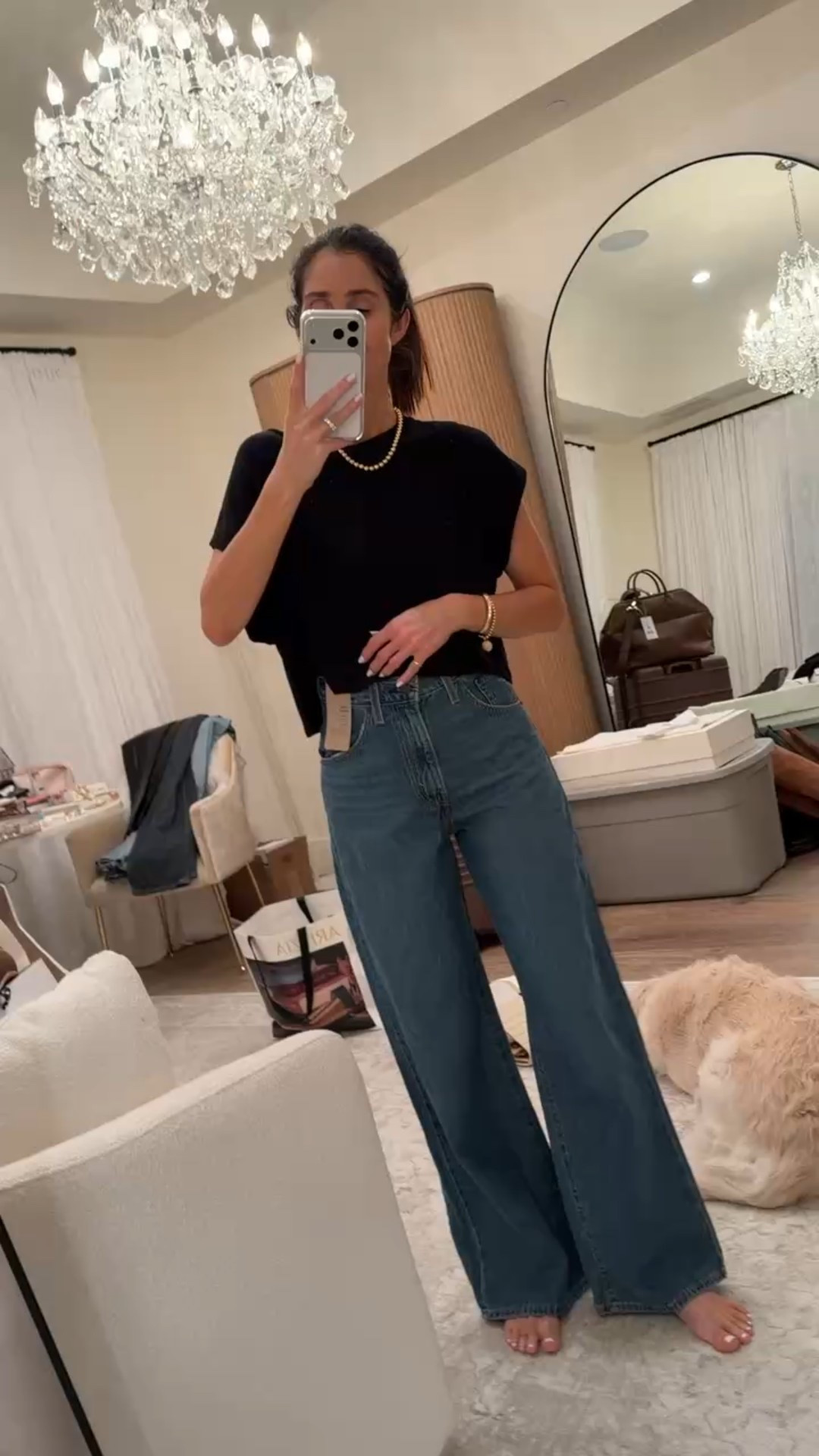 Absolutely love these jeans! I’m just shy of 5-7” wearing the size 25 also linking my recent target order below #stylinbyaylin #aylin #jeans

#LTKootd #LTKSeasonal #LTKOver40