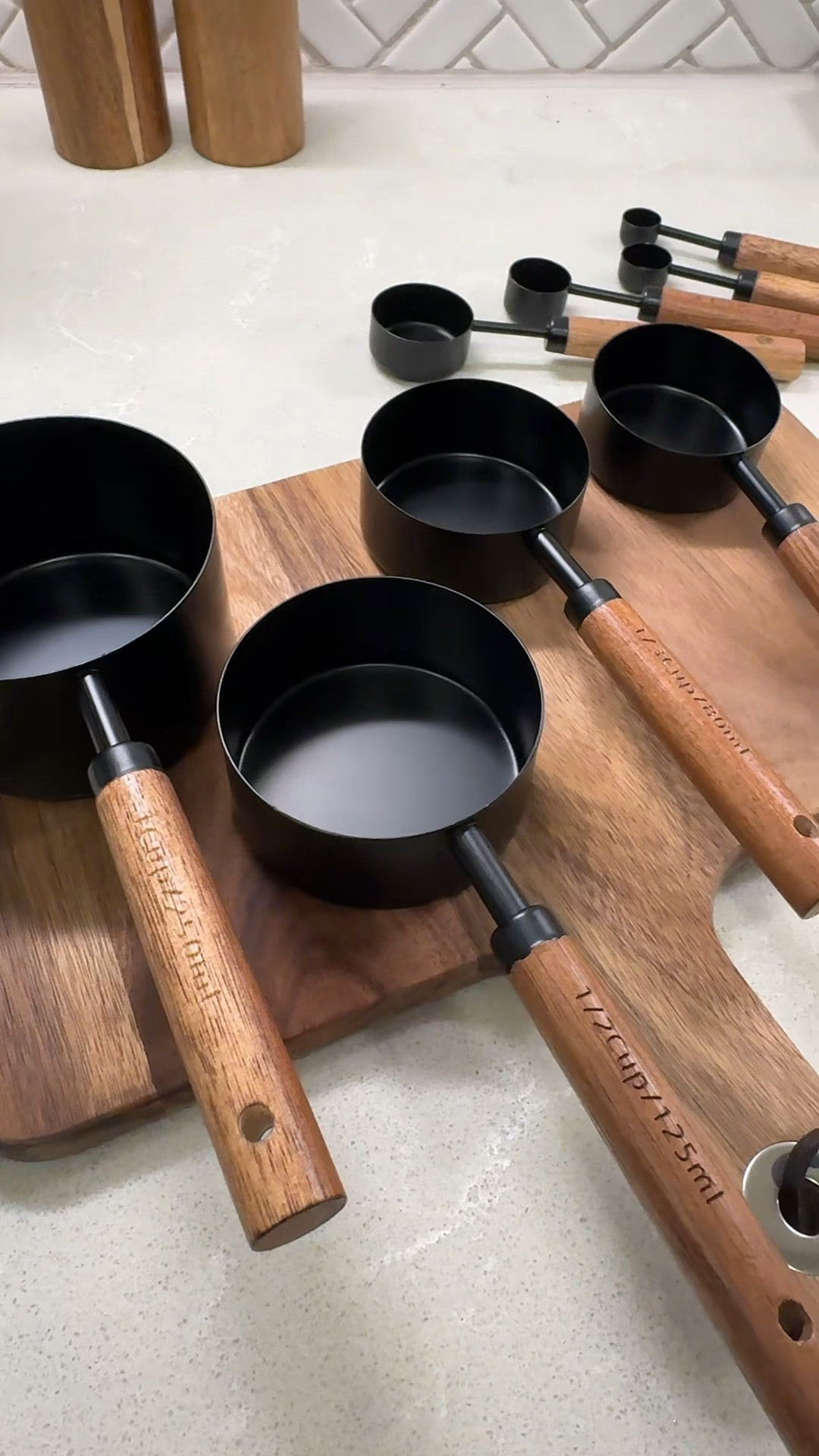 Measuring set 
 Measuring cups, measuring spoons, kitchen utensils, cooking utensils 

#LTKHome #LTKfoodie