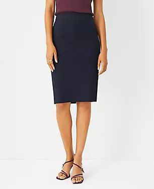 The Seamed Pencil Skirt in Seasonless Stretch | Ann Taylor (US)
