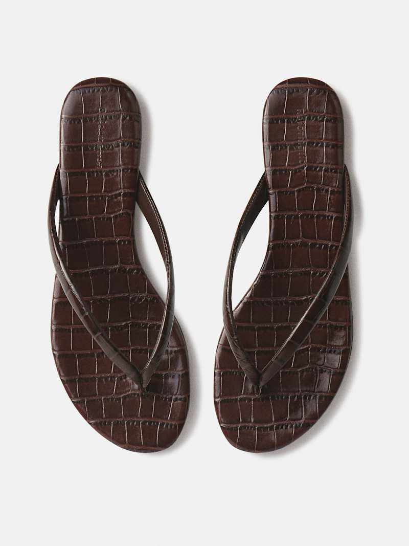 Reformation Amelia Flat Thong Natural 8 | Reformation (Global)