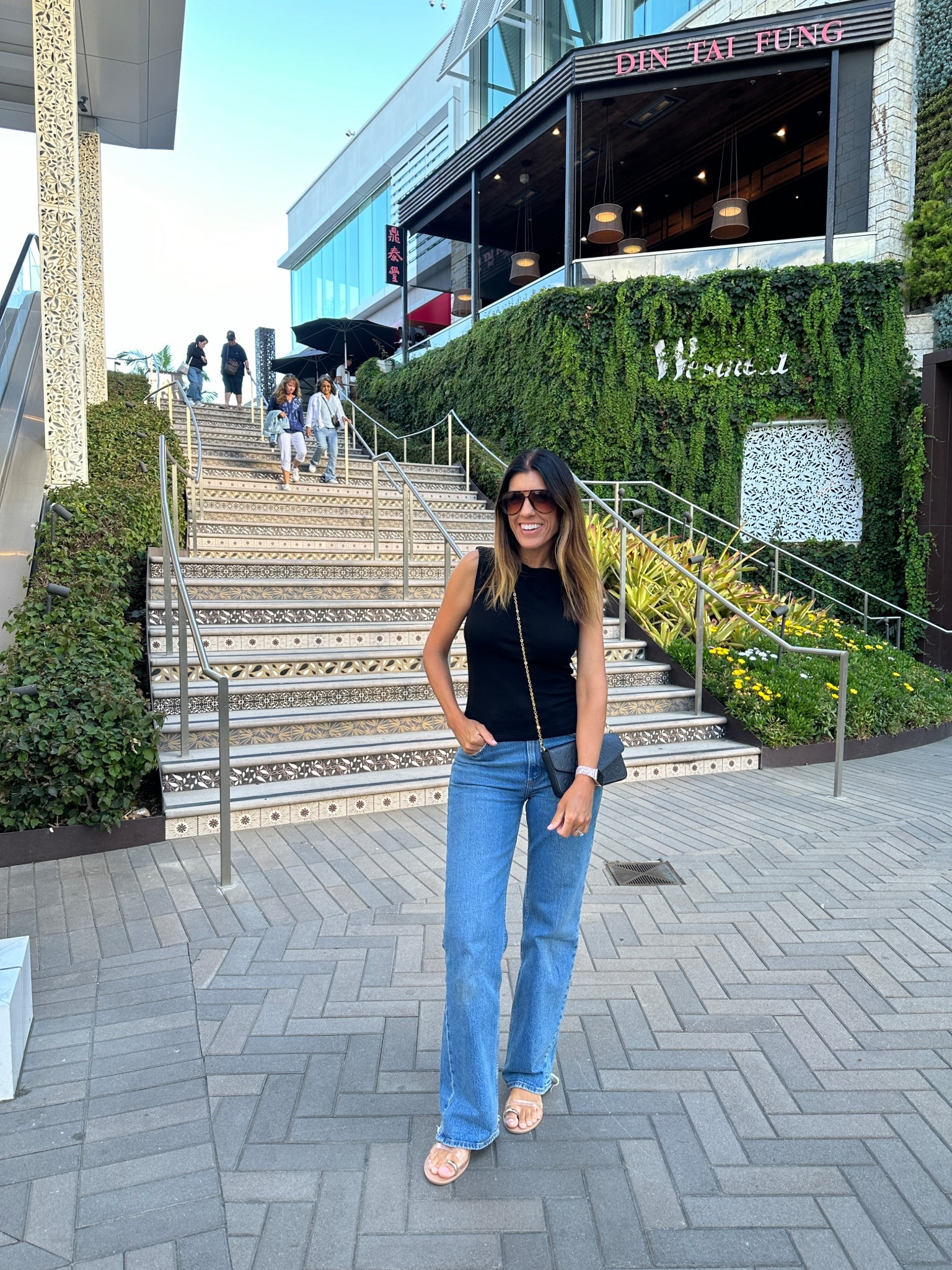 Date night outfit 🖤


#datenight #outfitideas #over40style 

#LTKStyleTip #LTKOver40 #LTKFindsUnder50