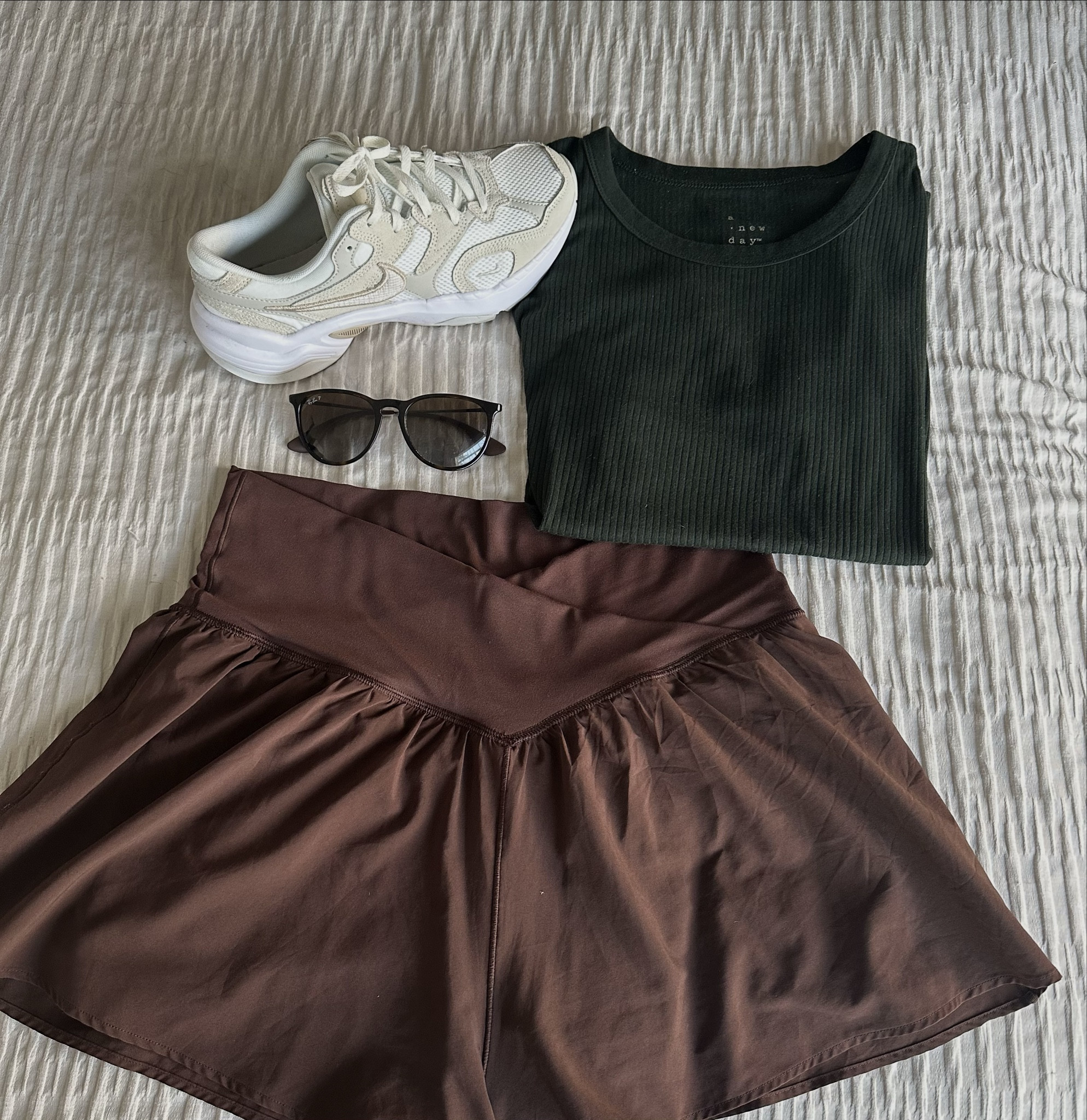 N E U T R A L Errands Outfit 🤎

These Nike shoes are great when you have a long day of errands or just going to the store for a quick stop! Paired with these Aerie shorts, they’re breathable and comfortable, making your errands trip enjoyable! 

#LTKSaleAlert #LTKActive #LTKStyleTip
