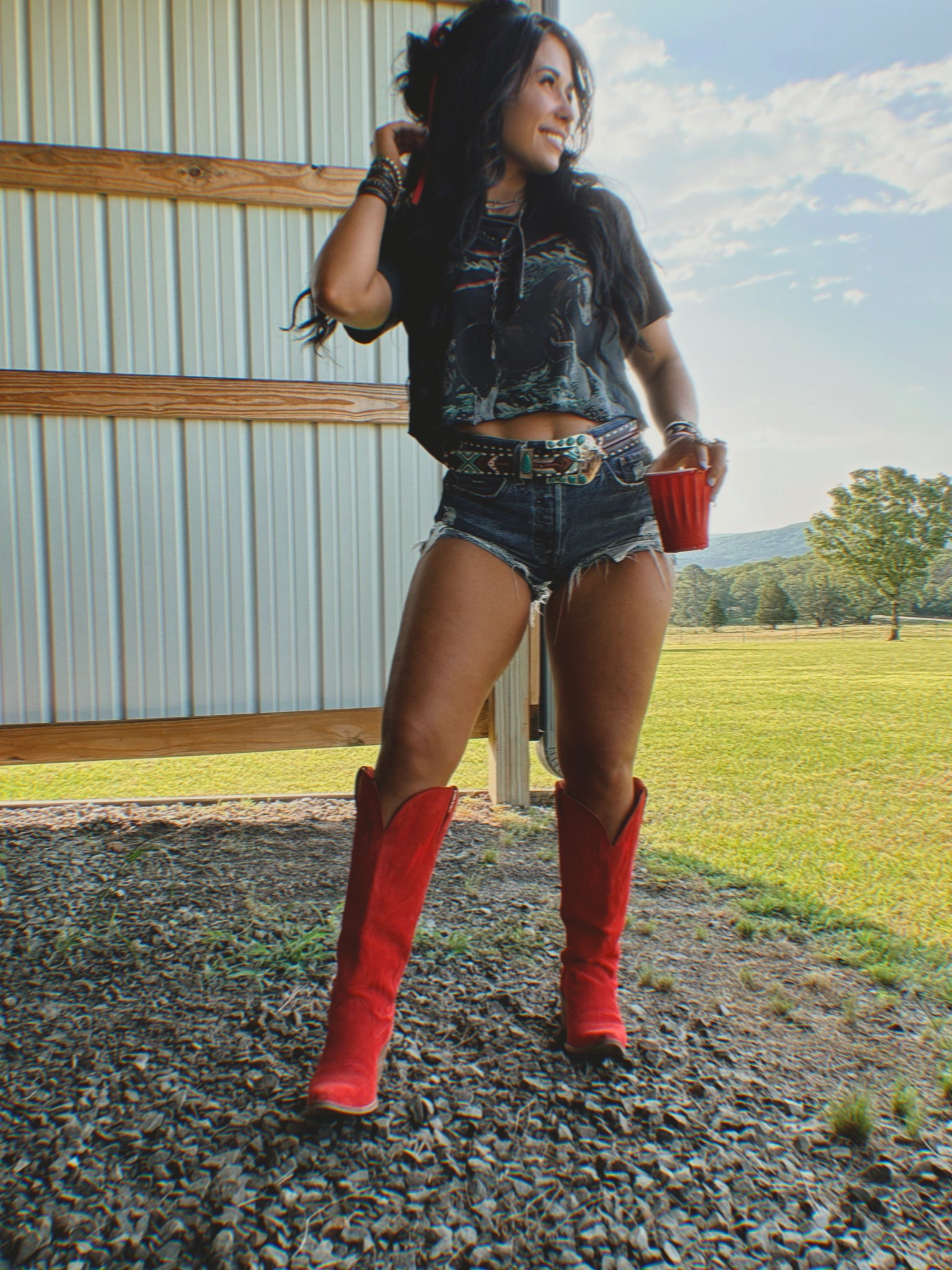 The tshirt sold out so I 🔗 similar ones🤠🫶🏼 

#western #westernfashion #westernfit

#LTKSummerEdit