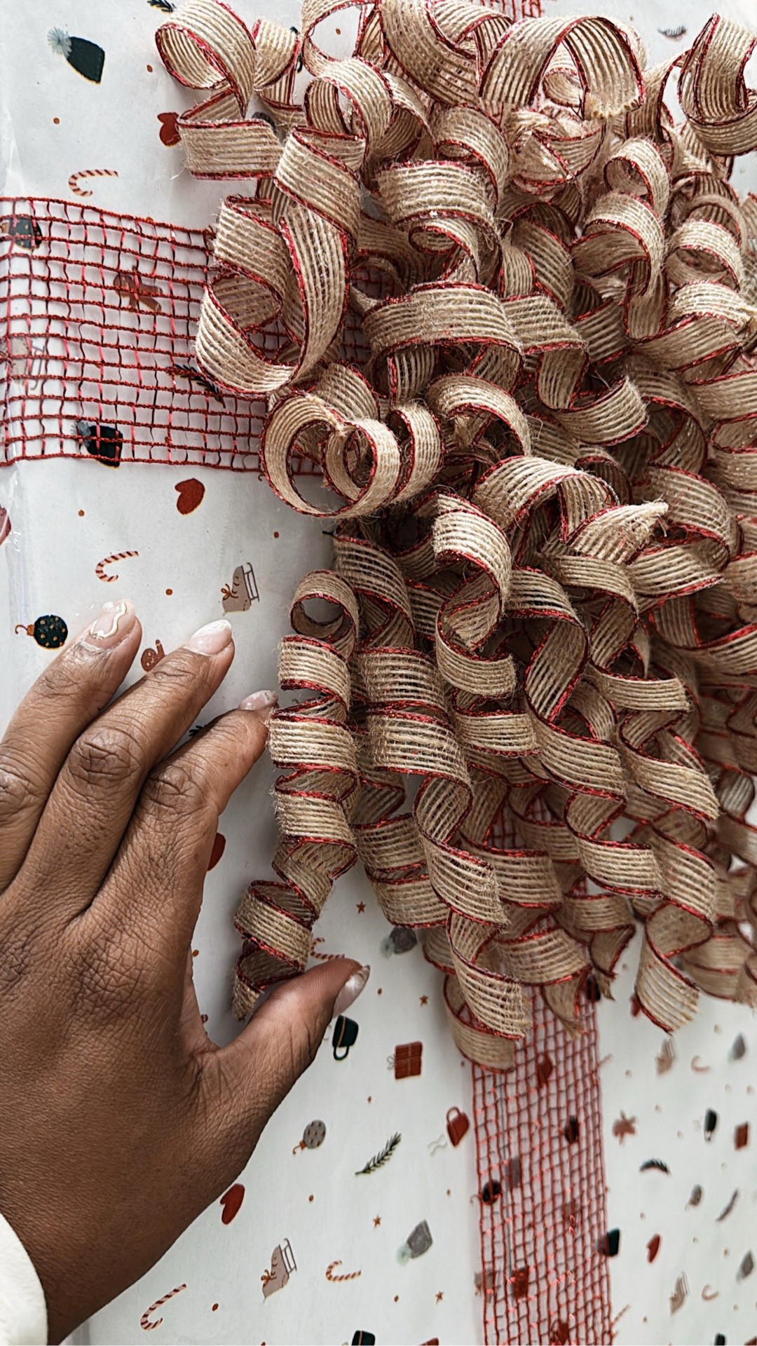 When the holiday spirit takes control I get decorating 🤣 trying out this “wrapped present” look on my door was not wasn’t but I did my best 🫣 

💡red glitter ribbon from local Dollar tree - alternate linked 

🎶Music: Shake It And Break It
Musician: Southside Aces (from Audiio)

#LTKHome #LTKHoliday #LTKdayinmylife