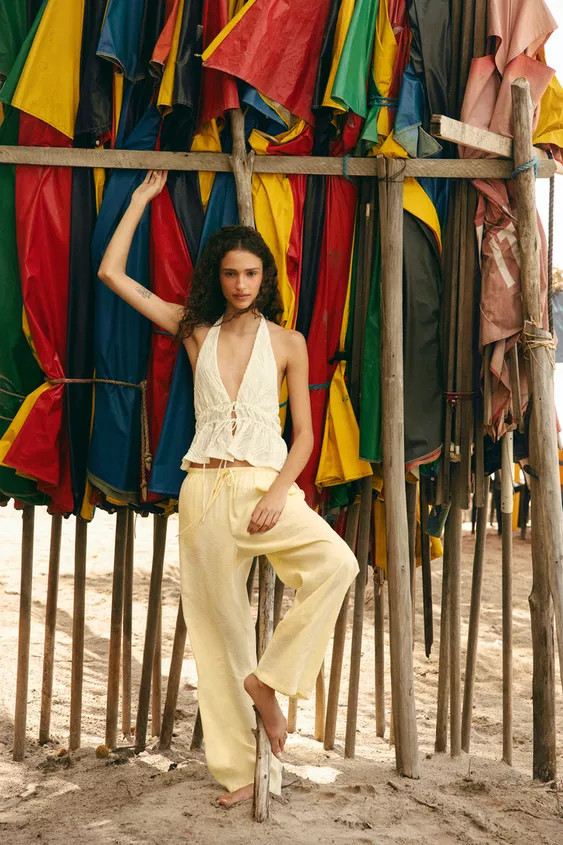 TEXTURED HALTER TOP | Zara US