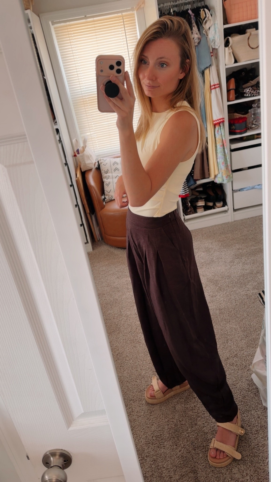 I didn’t know that I needed barrel trousers in my life but I absolutely love them!

#LTKootd #LTKmomlife #LTKgrwm