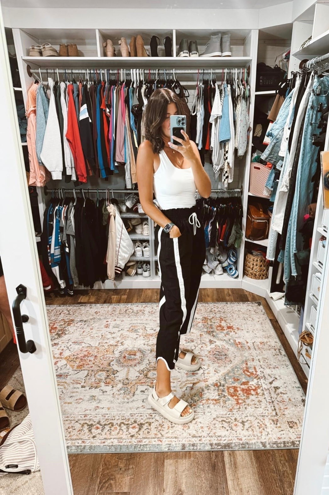 These barrel pants are so good

#LTKgrwm #LTKdayinmylife #LTKmomlife