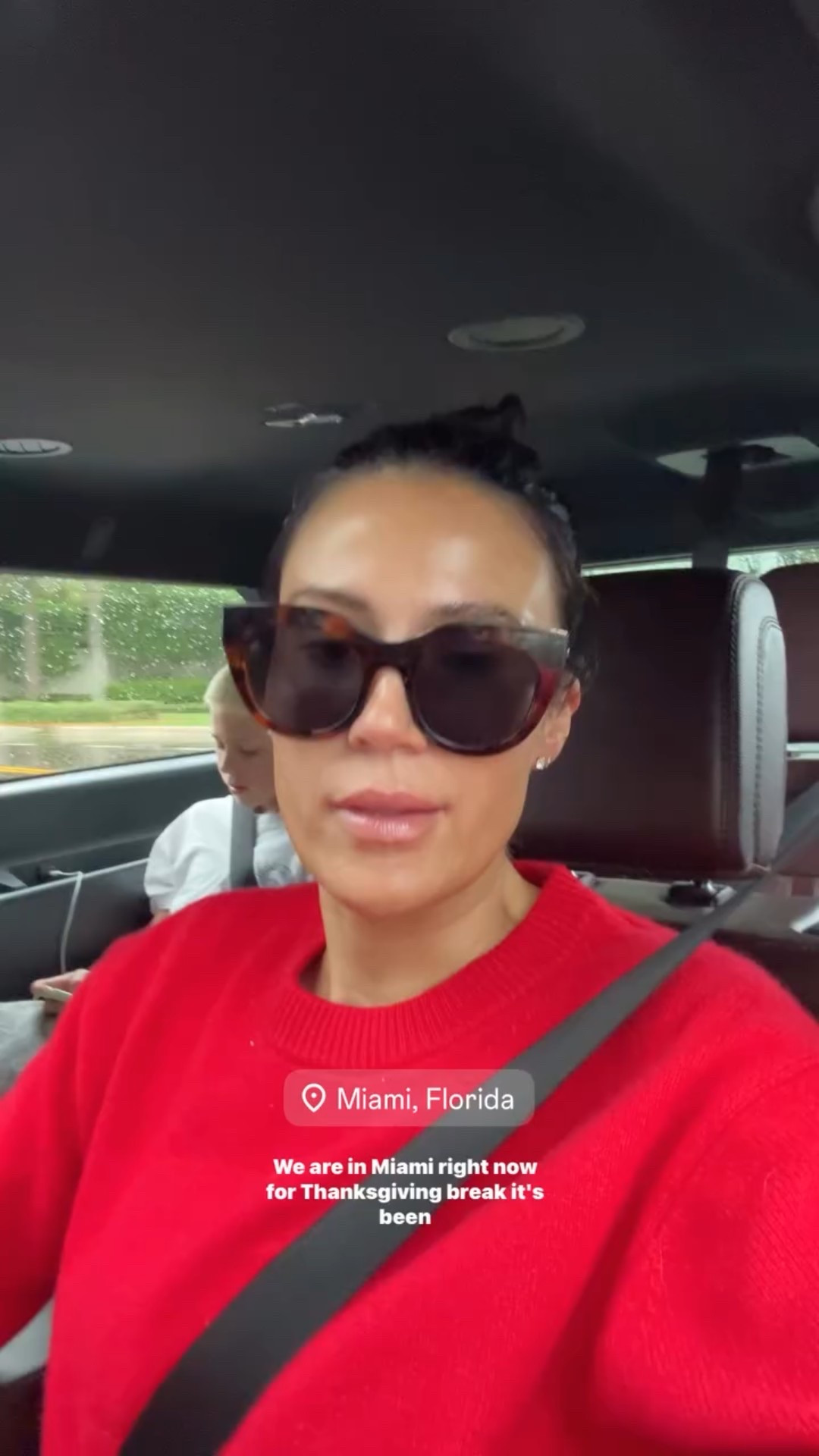 Casual outfit 〰️ love this red cashmere sweater from @aritzia ♥️ on sale!! 

#LTKdayinmylife #LTKSaleAlert #LTKCyberWeek