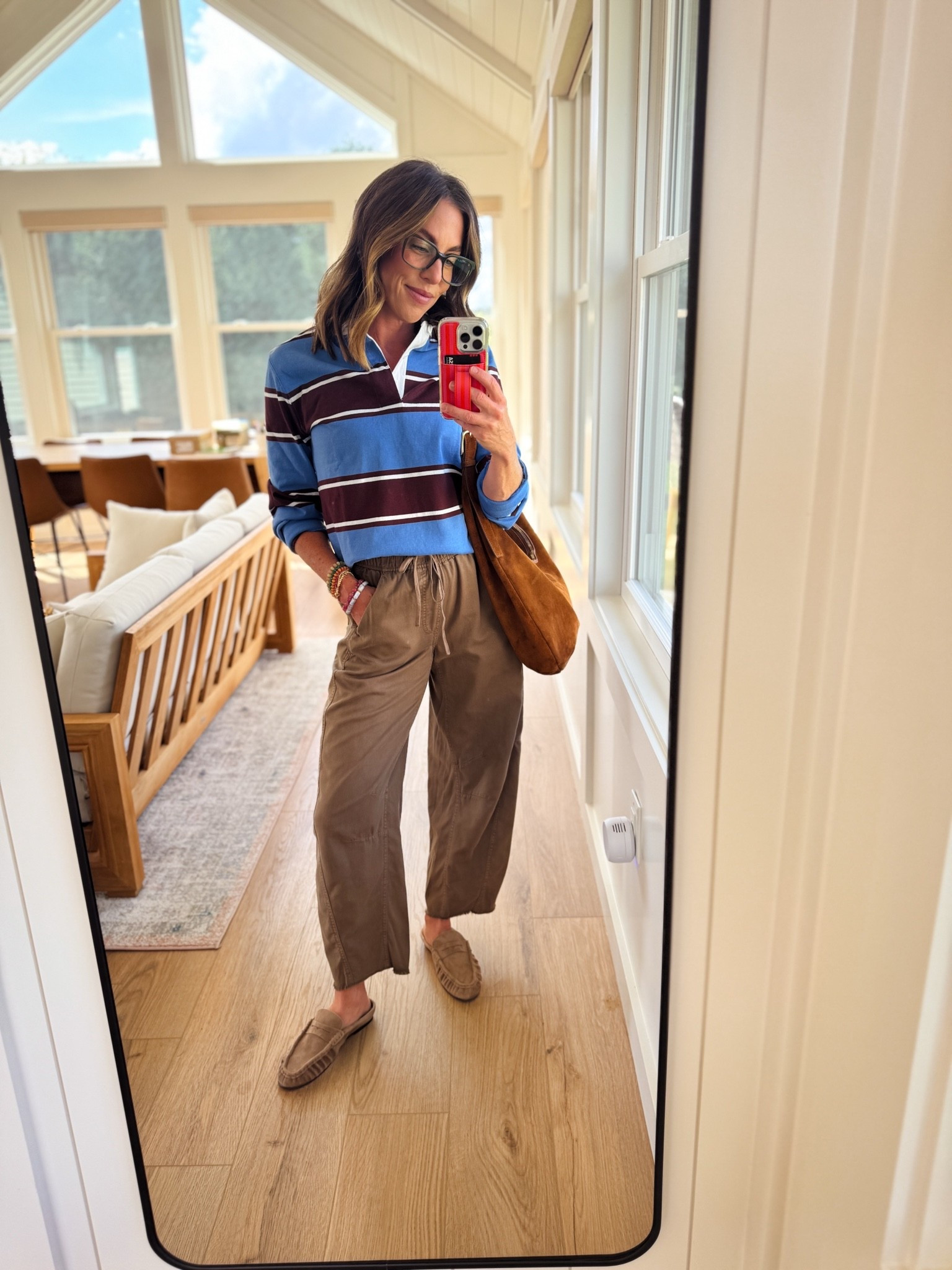Top: Xs (size up one) 
Pants: Xs