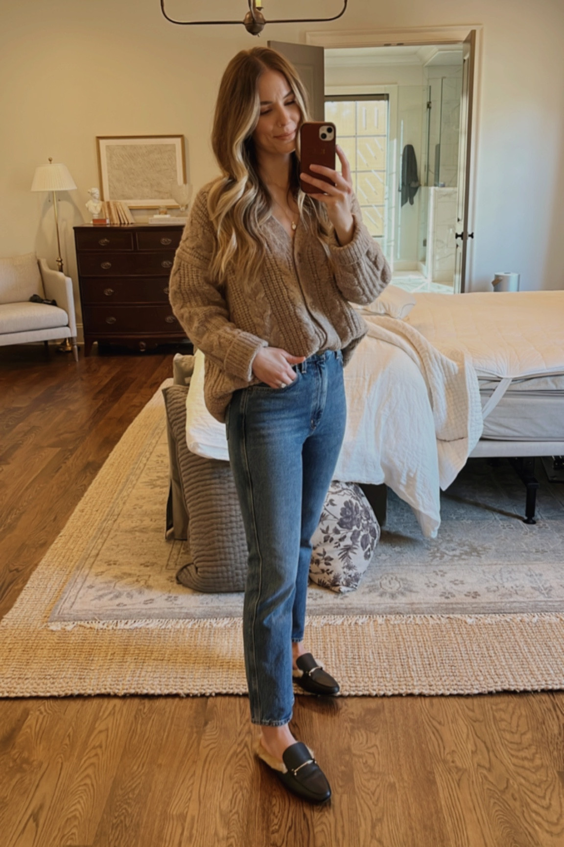 The best casual look for the work week 
Cardigan loafers ankle jeans 