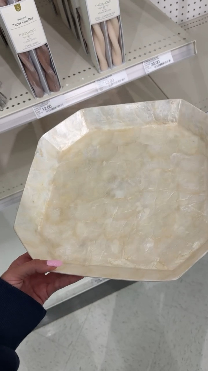 Obsessed with this serving tray!! Would make a great last minute Mother’s Day gift 🤍


@Target target finds, target home, gift for her 

#LTKSeasonal #LTKHome #LTKMothersDay