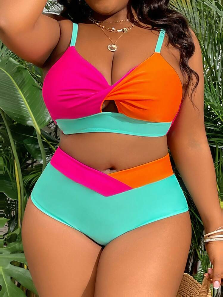 Plus Size Summer Beach Color Block Twist Front Bikini Set | SHEIN