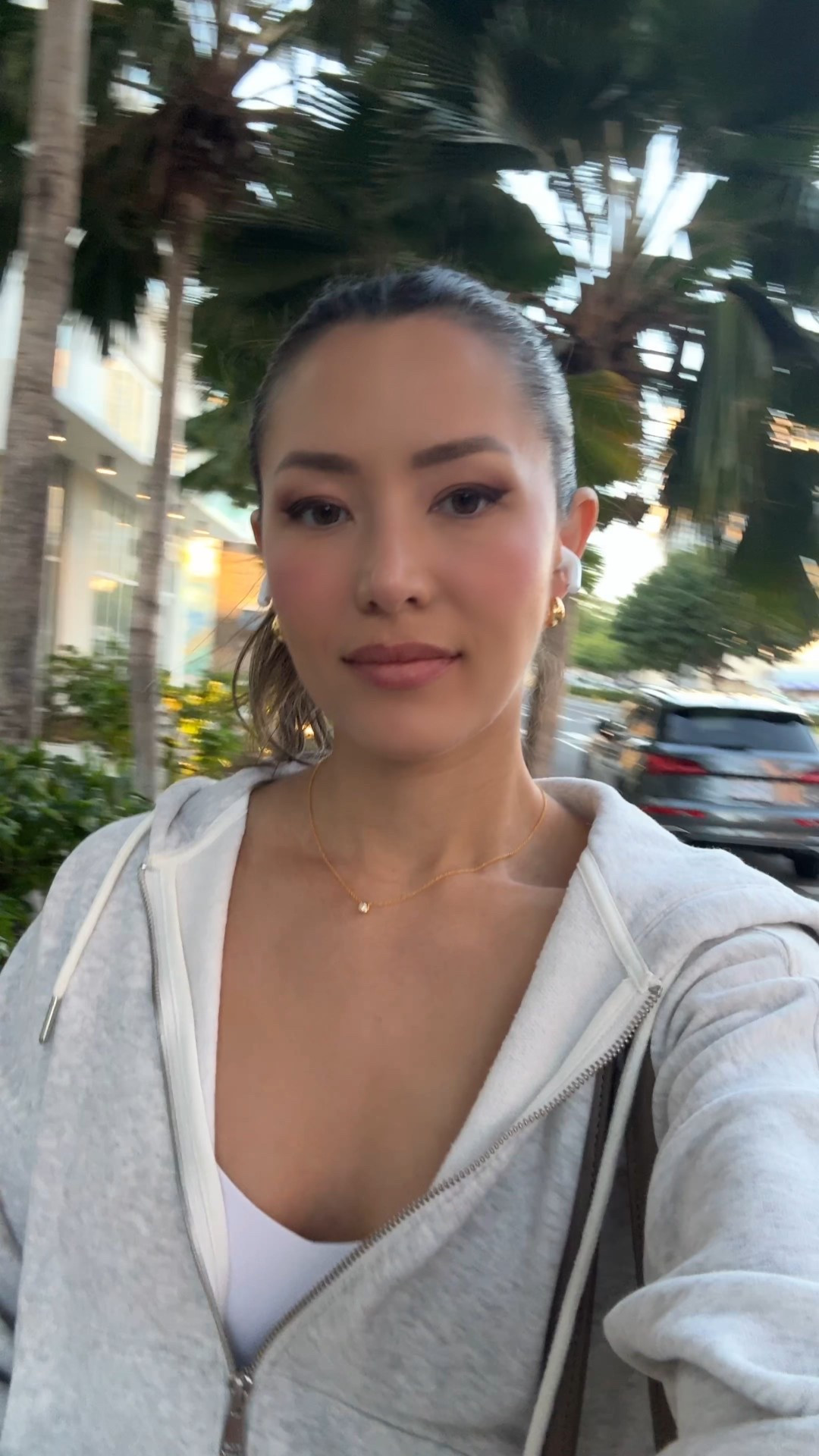 It’s been so cold the last few days because of the Kona winds (65F haha) and I have been loving it since i get to  wear my cozy hoodie I originally bought for chicago! Size XS - also size 6 in the Lululemon! 

#LTKActive #LTKFindsUnder100 #LTKootd