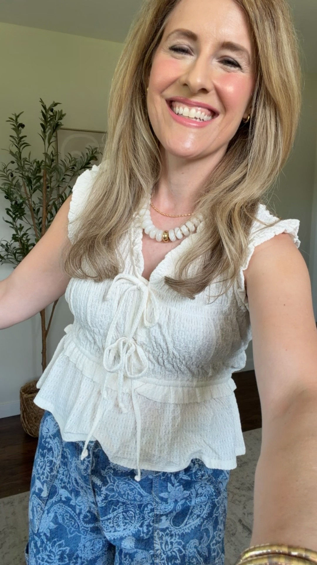 $15 Walmart top in new colors just came back, so cute with jeans or a skirt. Work to weekend. I’m in a small, I also like how the medium fits. Can’t go wrong. #walmartfashion