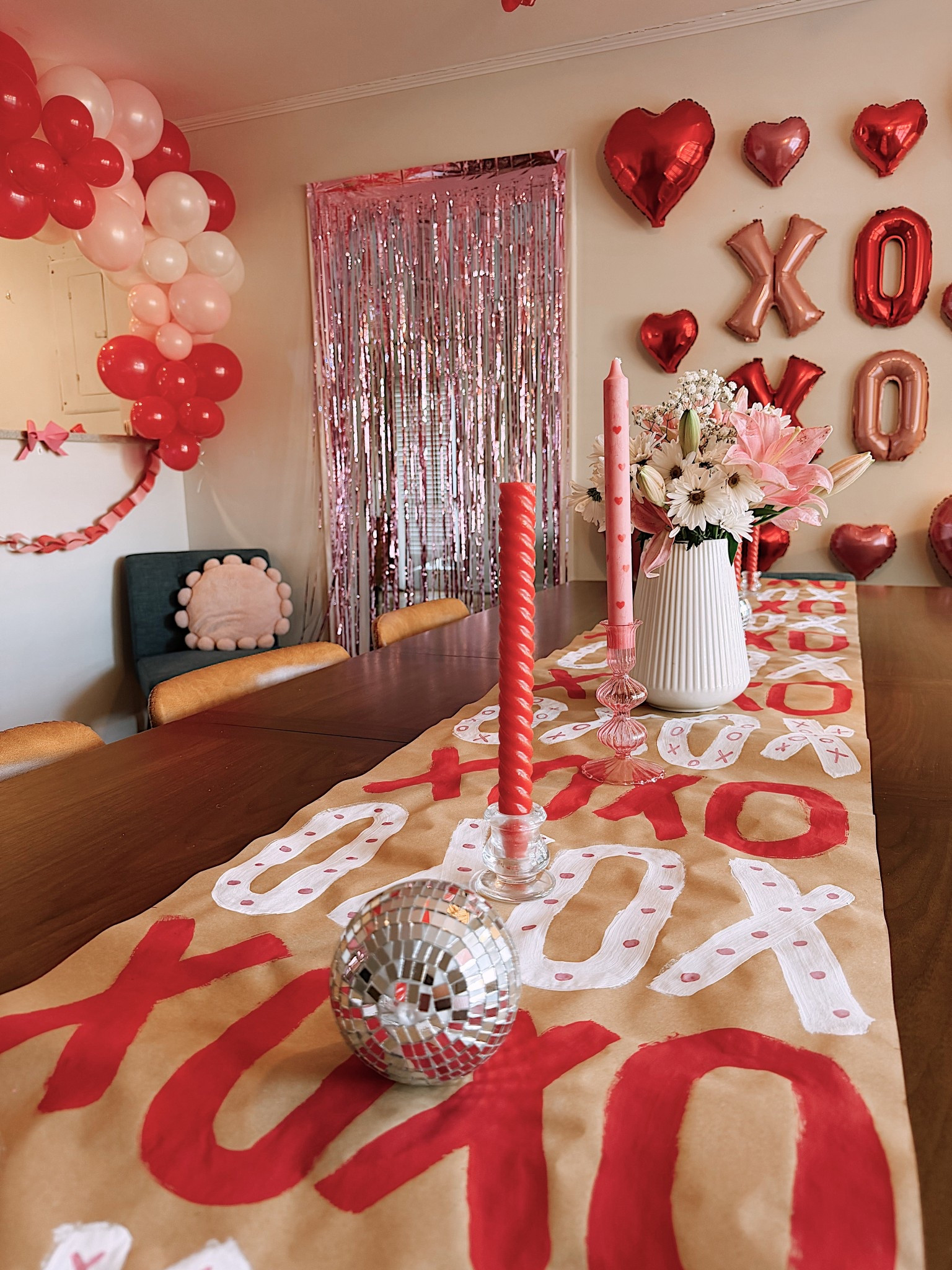 Valentine’s Day decoration 

#LTKstorytime #LTKSeasonal #LTKHome