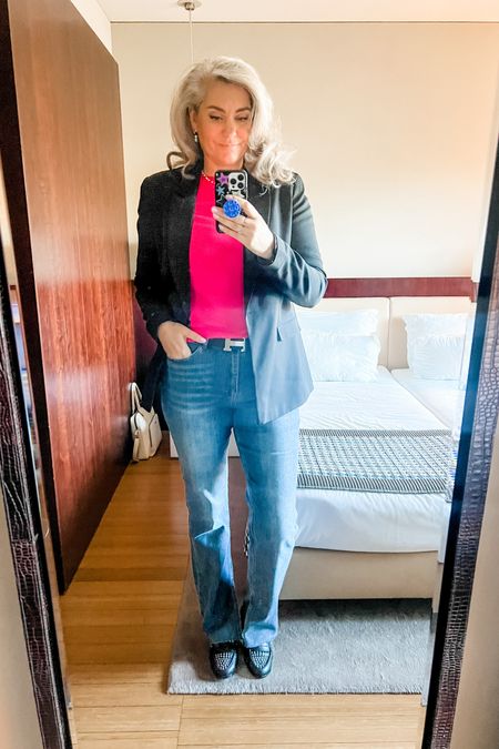 Ootd - Tuesday. A bright pink top (Hema), a tall black blazer, straight blue jeans (Tess V) and studded loafers (Zara, really old). 



#LTKstyletip #LTKworkwear #LTKeurope