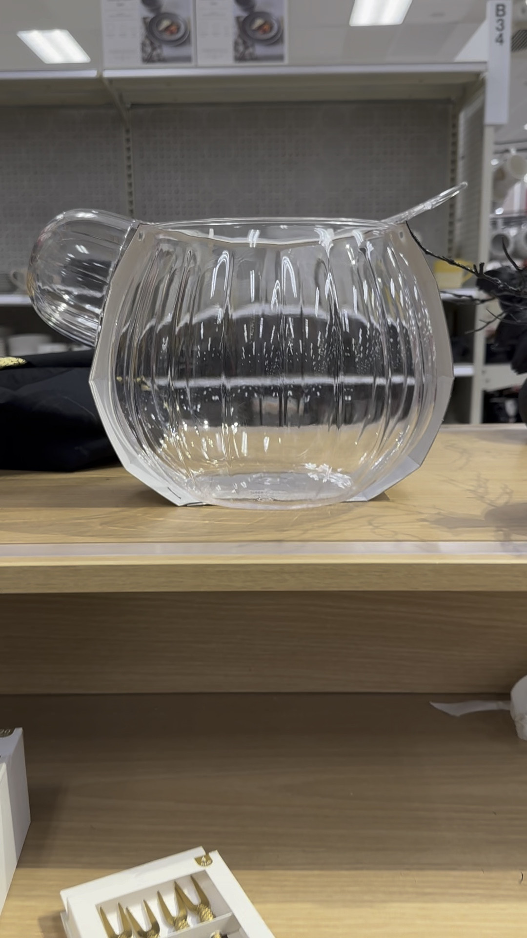 Cute pumpkin shaped punch bowl from target. It’s plastic with a ladle. Also get the pumpkin shaped glasses to go with it! 



#LTKSeasonal #LTKParties #LTKHome