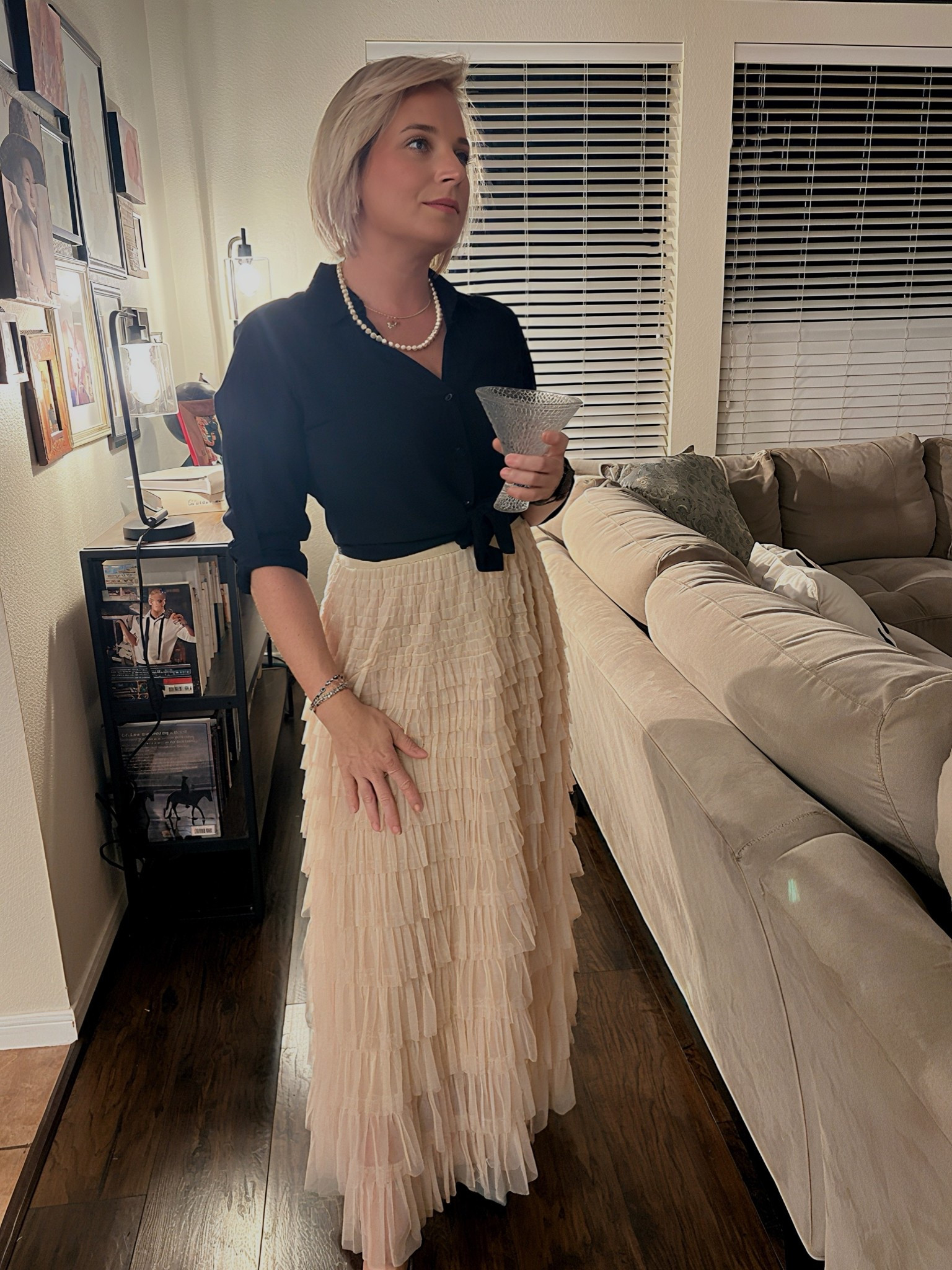 Classic never goes out of style ✨
This look is all about blending timeless elegance with affordable finds — my black button-up is from Express, skirt and shoes are Amazon steals, and the pearls? Passed down from my great-grandma. I knew they’d come back in style 💕

#LTKfashion #LTKunder50 #LTKoutfit #LTKstyle #LTKholiday #AmazonFashionFinds #AmazonStyle #ExpressStyle #ClassicStyle #ElegantLook #PearlJewelry #TimelessFashion #AffordableChic #OOTD #MomStyle #LillyKsHouseOfCharm

#LTKFindsUnder50 #LTKBeauty #LTKStyleTip