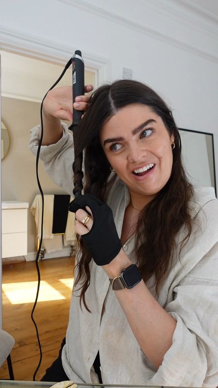 How so get waves back in my second day wavy hair, using the GHD Curler.

#LTKeurope #LTKbeauty