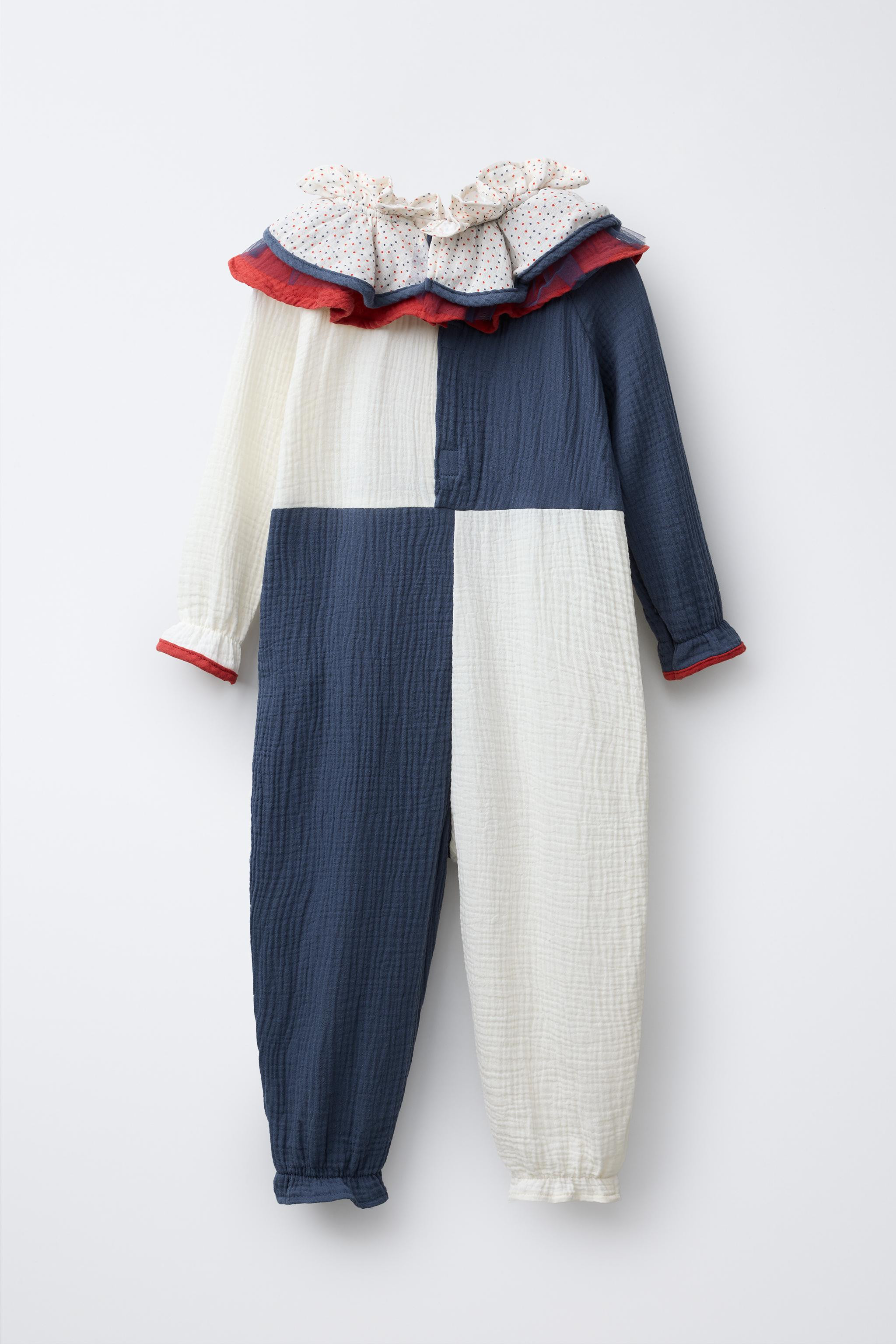NEWTEXTURED CLOWN JUMPSUIT COSTUME$ 45.90Red | 0653/788/600Add to cartAddClown costume with ruffl... | Zara US