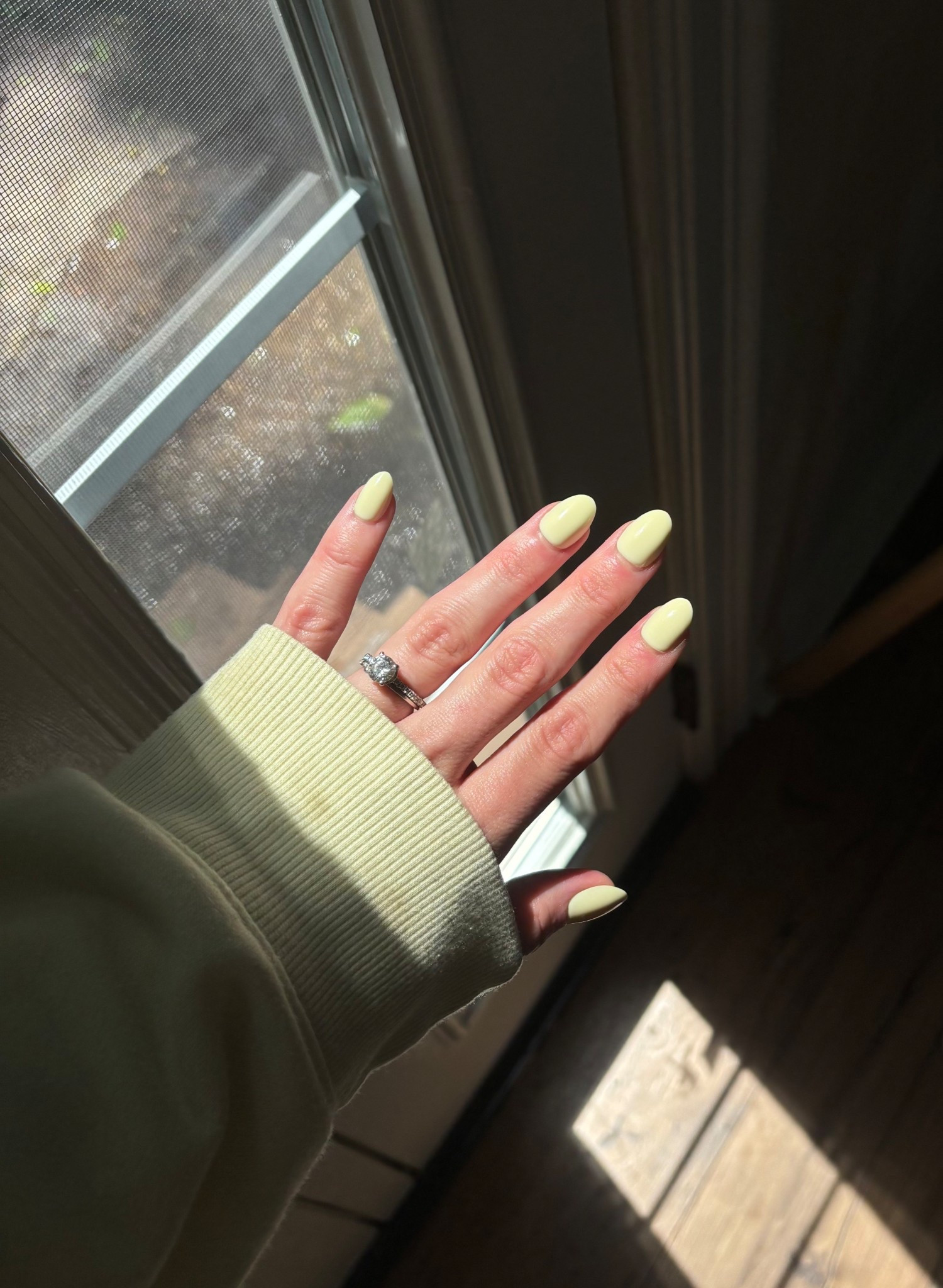 Butter yellow nails 🧈💫

#LTKGiftGuide #LTKSeasonal #LTKFindsUnder50