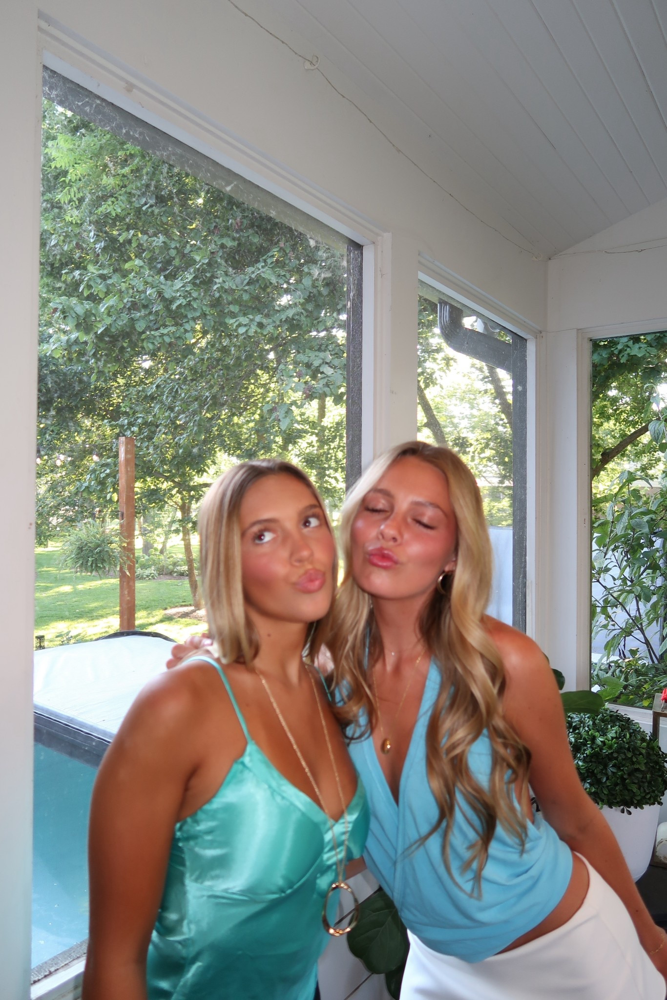 Top - xs 
Skirt - small
Boots - 9


#LTKOver40 #LTKSeasonal #LTKSaleAlert