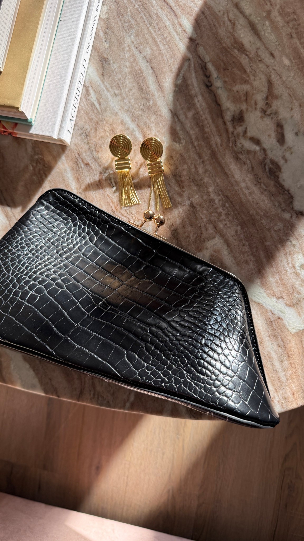 Holiday clutch + earrings pairing! 

#LTKGiftGuide #LTKHoliday