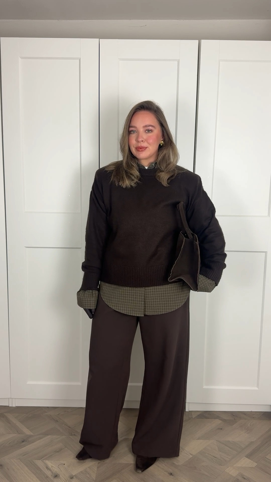the H&M shirt we all loved last autumn - restyled for a winter office day! 

My trousers are old dissh (I wear my usual size), I wear a medium in the shirt, other items are alternatives too as they’re all old! New look knit, very boots, ASOS bag 

#LTKwinter #LTKworkwear #LTKmidsize