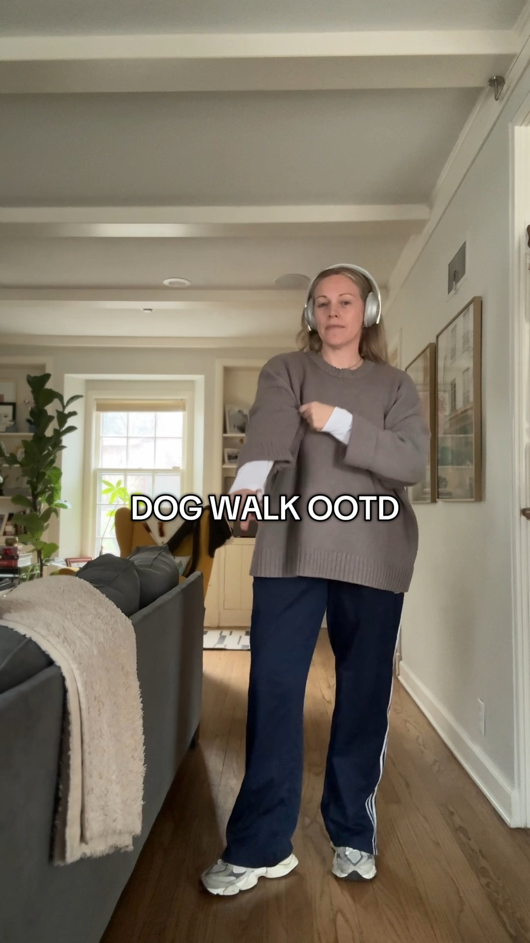 casual dog walking outfit with the best headphones and doggie 

#LTKActive #LTKmomlife #LTKGiftGuide