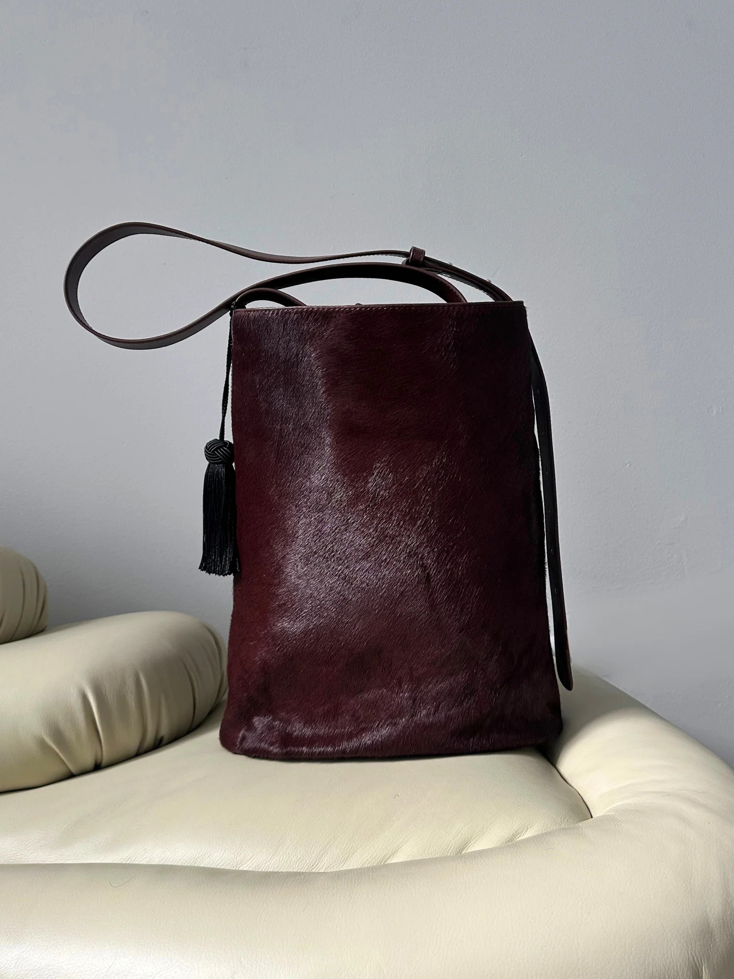 Calf Hair Bucket Bag Burgundy | Centre Piece