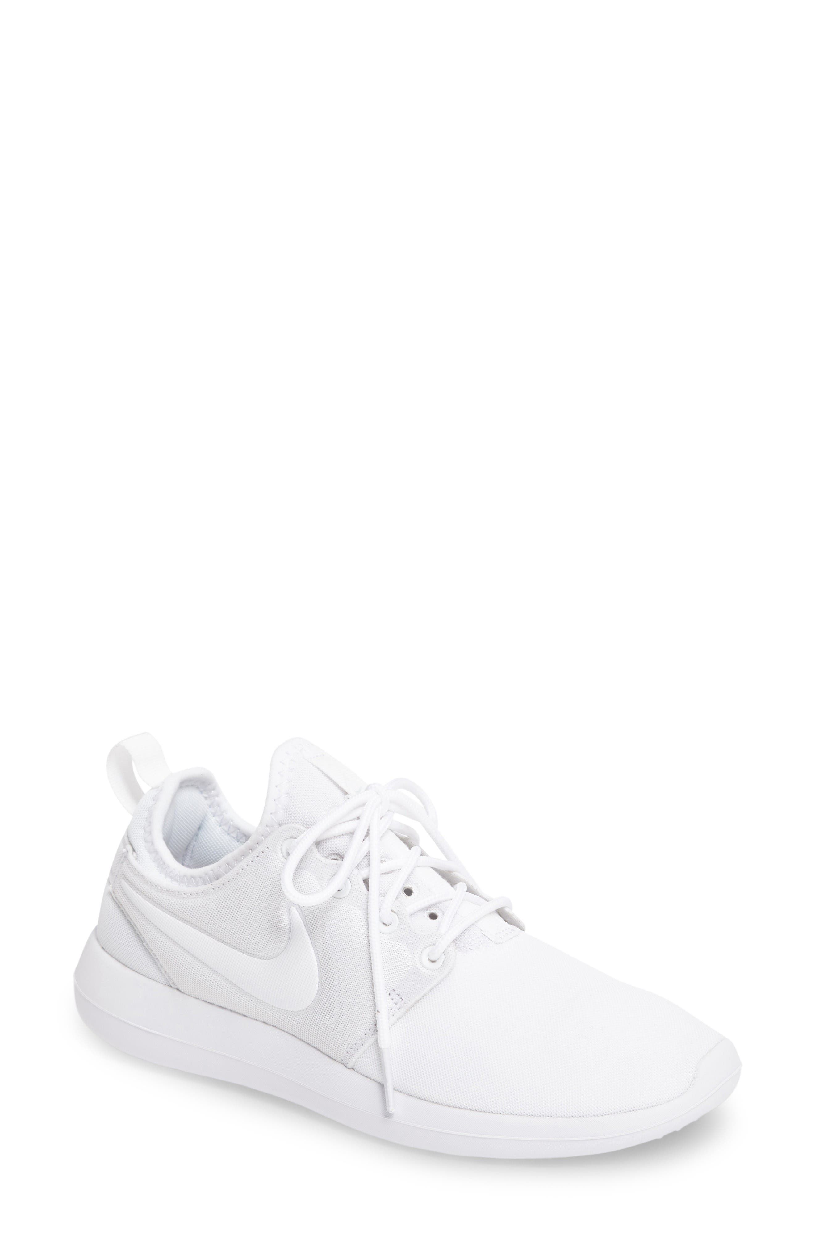 Roshe Two Sneaker | Nordstrom