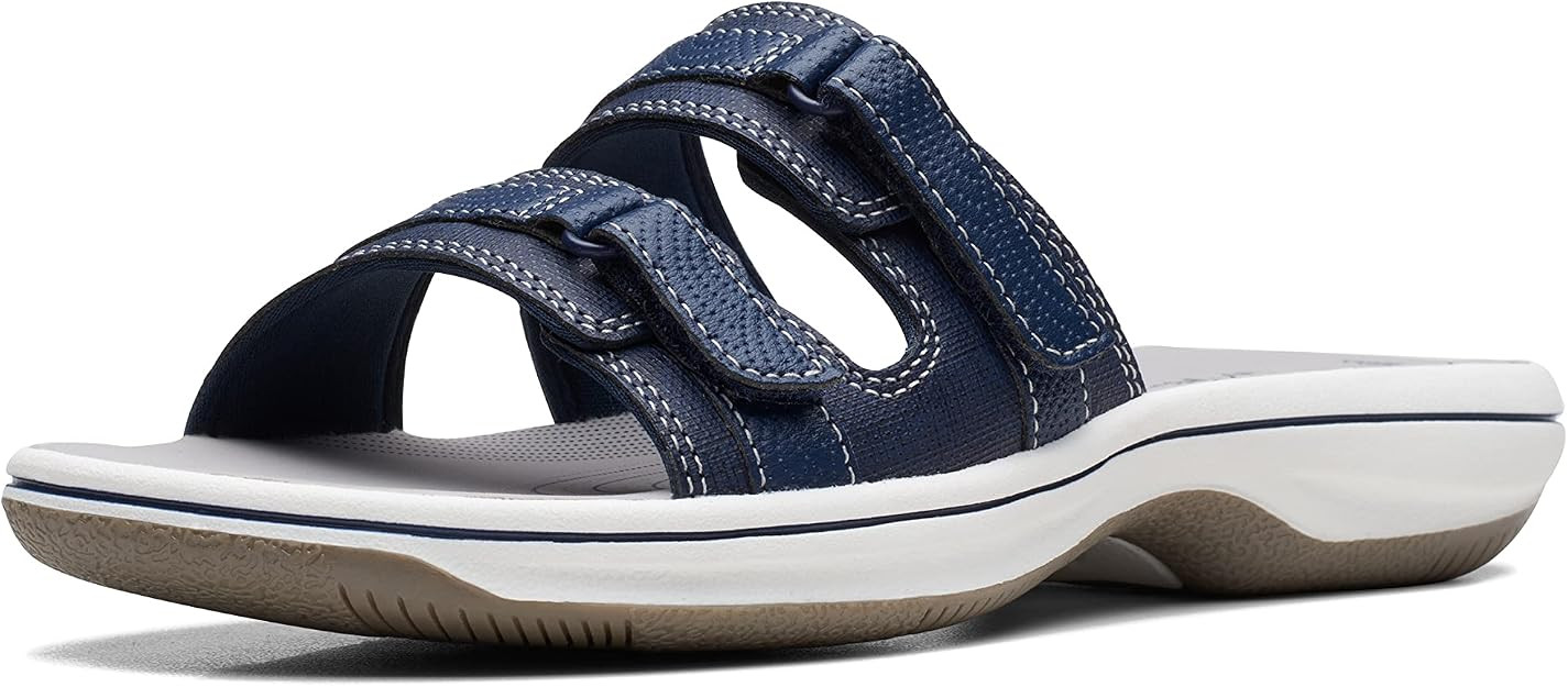 Clarks womens Breeze PiperSlide Sandal | Amazon (US)