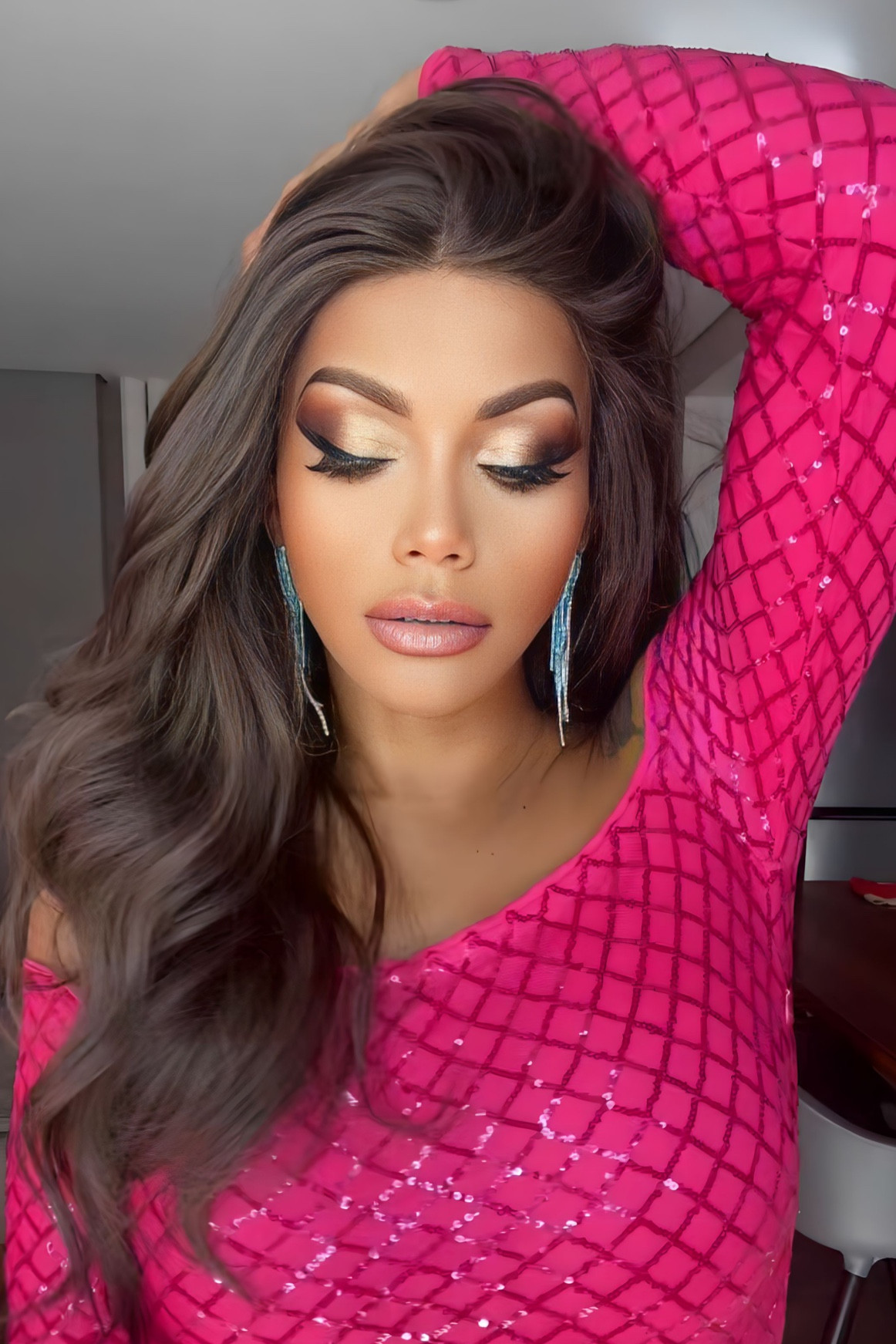 Makeup linda! Quer sabe do segredo dela? O segredo está nos produtos usados. Para uma maquiagem para festa linda demais. Com produtos da Mac Cosmetics, Kiko Milano e Victoria Secrets Beauty. Breve no meu canal no YouTube a makeup para festa completa. 
@Maccosmetics @Kikomilano @VictoriaSecrets
#makeupkikomilano
#maccosmetics
#makeup#makeupparafesta


#LTKbrasil #LTKbeauty