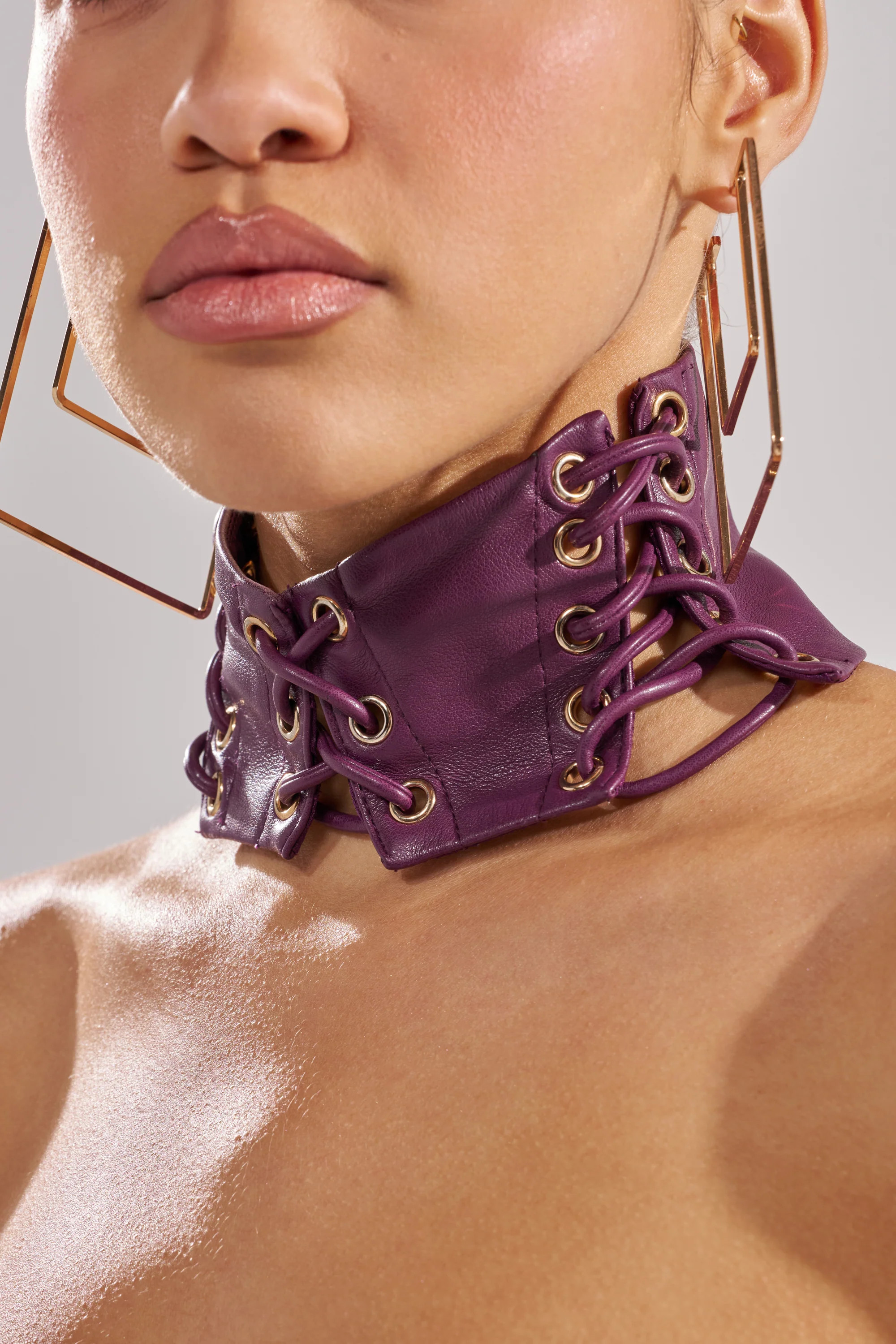AKIRA What The Helly Choker | AKIRA