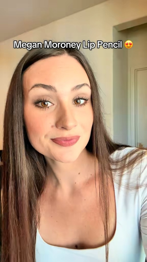 This is been my favorite part of my makeup routine since I got it. I’m obsessed. 💋

#LTKBeauty #LTKGiftGuide #LTKgrwm