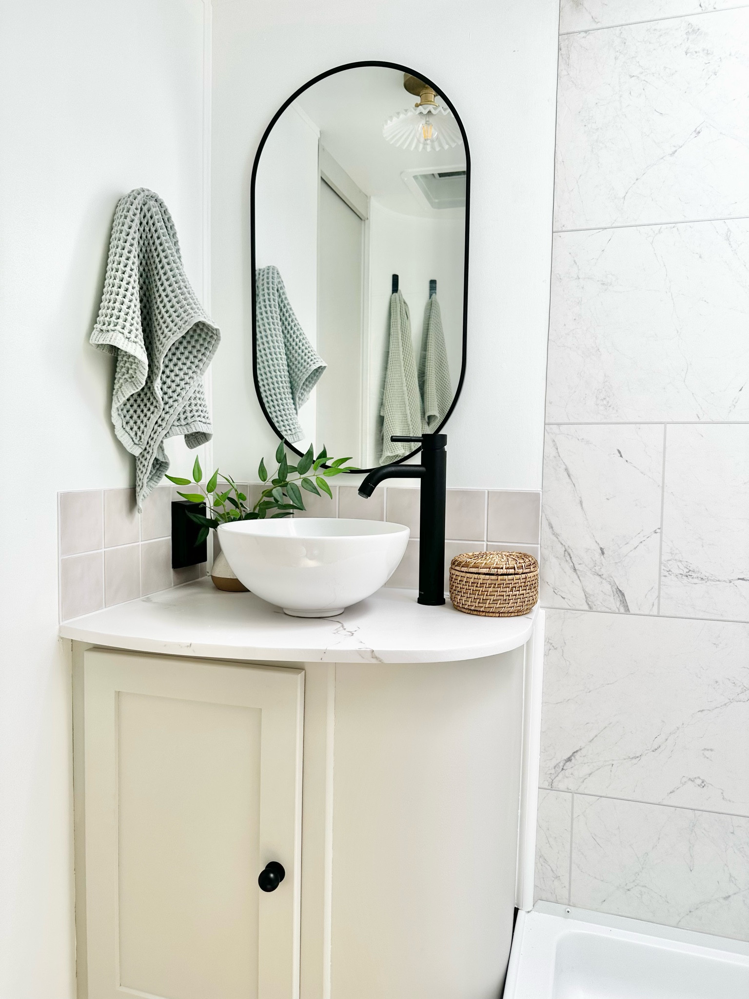 Trailer bathroom sources!

Trailer bathroom, trailer shower, trailer toilet, rv toilet, rv bathroom, rv trailer remodel, bathroom ideas 

#LTKHome #LTKTravel