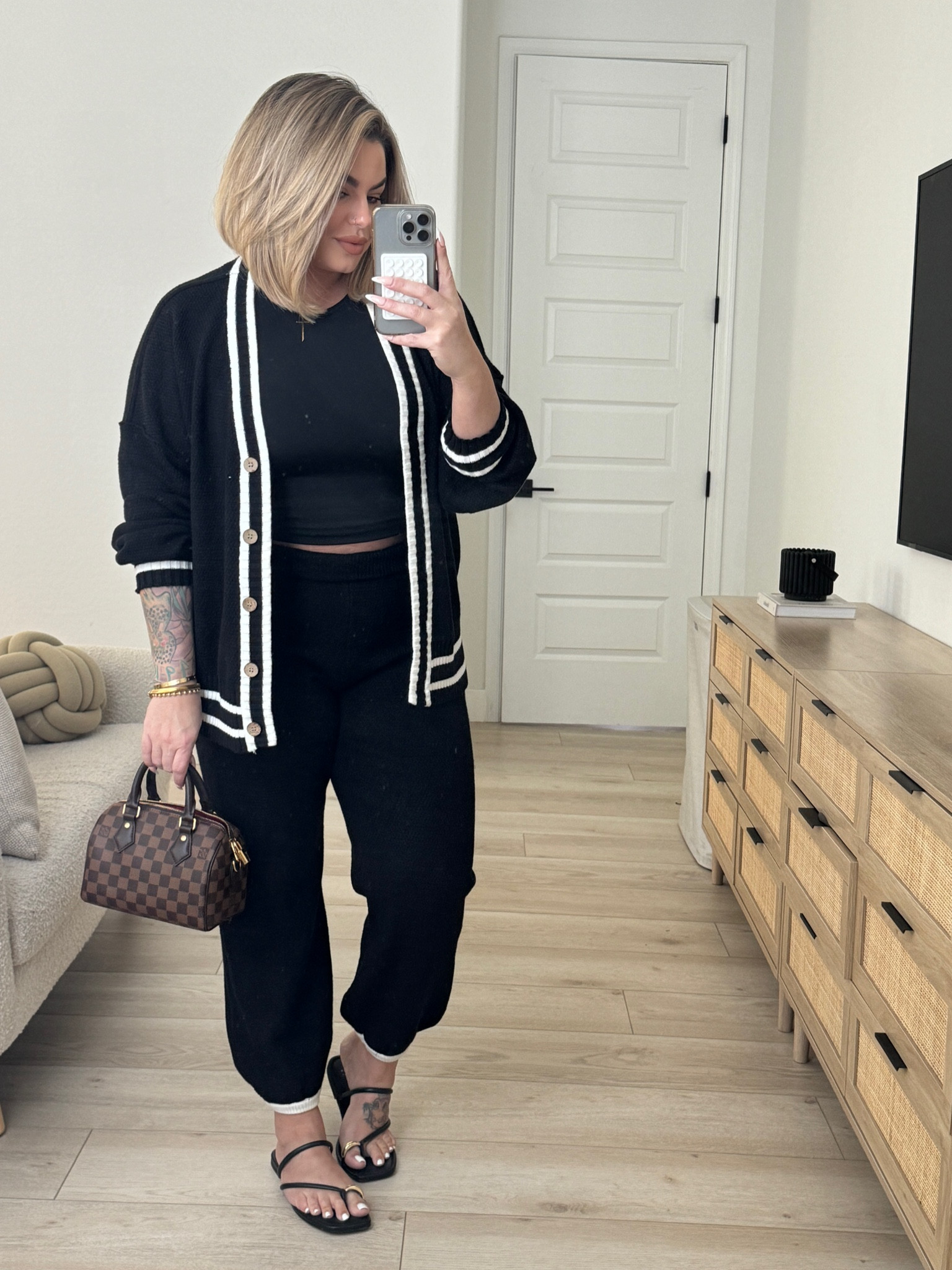 Amazon set size xl 
Tank M its compressive so you don’t need to wear a bra if you size down. 
Sandals size 10 
Necklace - code shayna10 to save $ 



#LTKsalealert #LTKmidsize #LTKfindsunder50