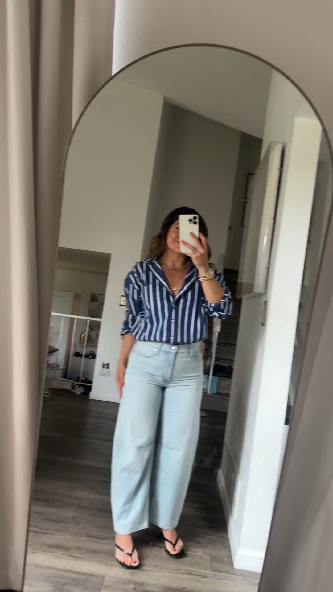 Shirt size small
Jeans size 24

#LTKootd #LTKSeasonal