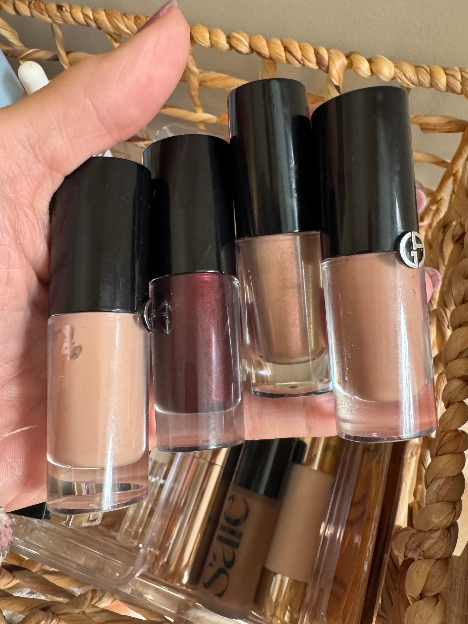 Liquid eyeshadow 
Foolproof eyeshadow 

#LTKBeauty #LTKOver40