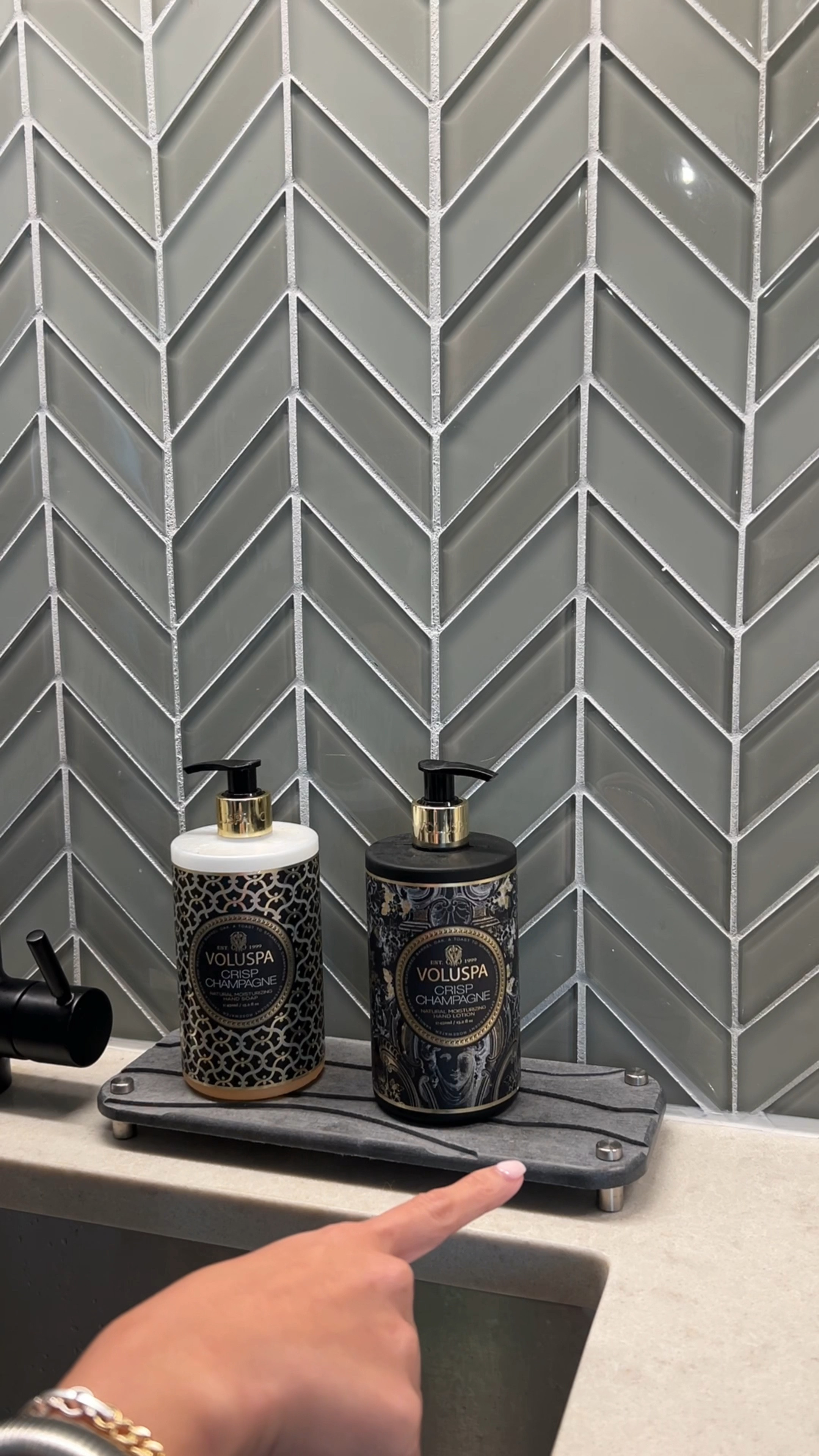 HOME FIND-

Love this fast water absorbing tray. I have one by the kitchen sink + in my bathroom. It’s super fast drying so there’s no weird gunk that builds up. I also have a stone bath mat and love the look + the fact that it does not collect bacterial like traditional bath mats 

#LTKunder50 #LTKSeasonal #LTKhome