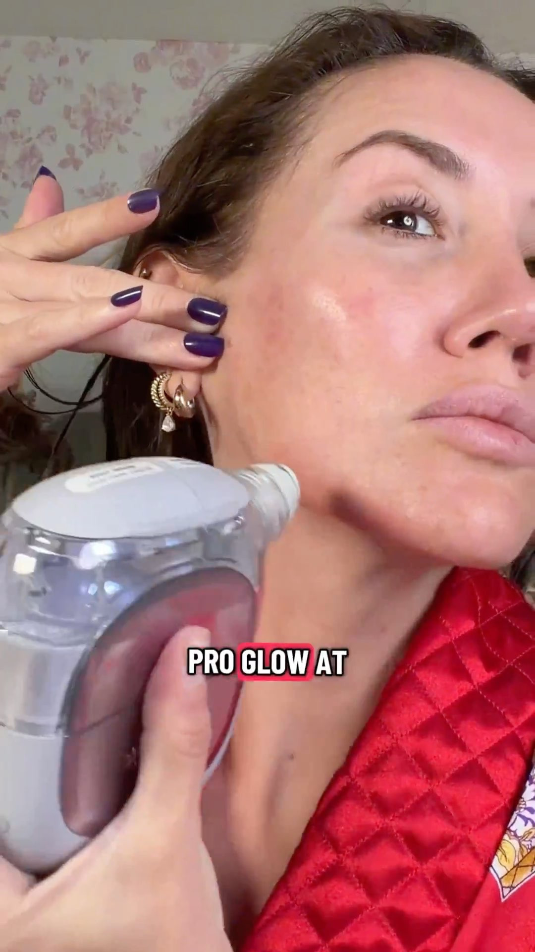 this at home facial device gives you glass skin in 10 minutes. the hydro powered extraction pulls the gunk out of clogged pores so blackheads and congestion clear up, then it floods your skin with hydration and the hot + cold depuff tool sculpts and de-puffs your face. a spa facial at home without booking the appointment. an at home facial system for dull, congested skin.
#skincare #glassskin #skincaretools #poreextraction #skincareroutine 

 #LTKBeauty