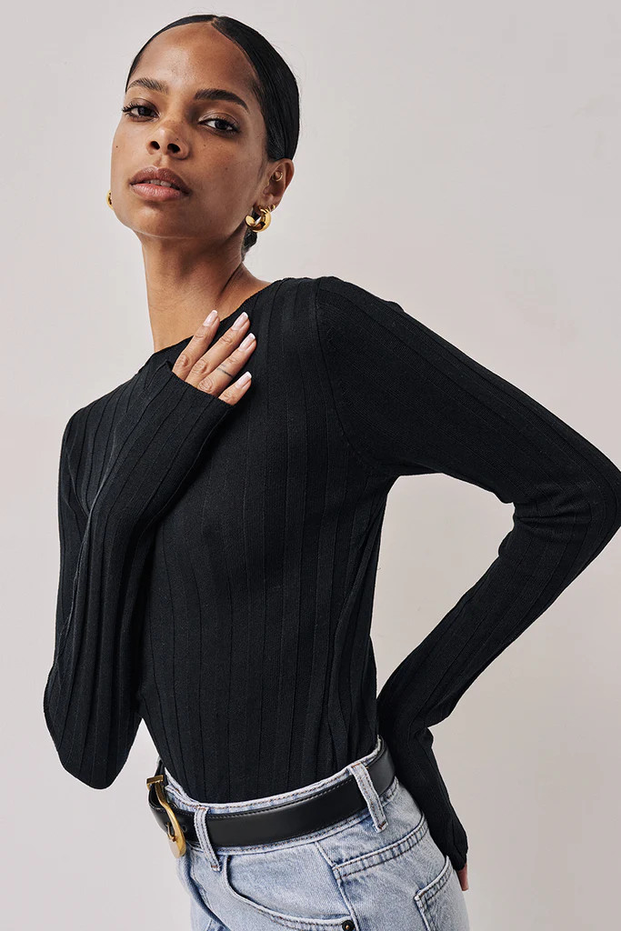 GOLDIE BLACK LONG SLEEVE TOP | DISSH