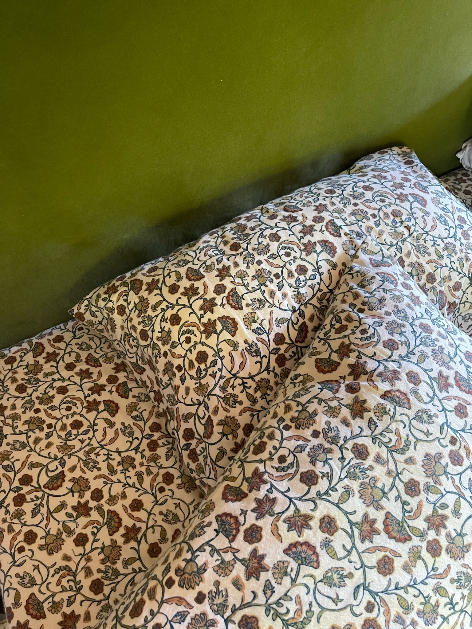 My bedding is 20% off. $40 for a king set plus 20% for a great deal! 



#LTKsalealert #LTKfindsunder50 #LTKhome