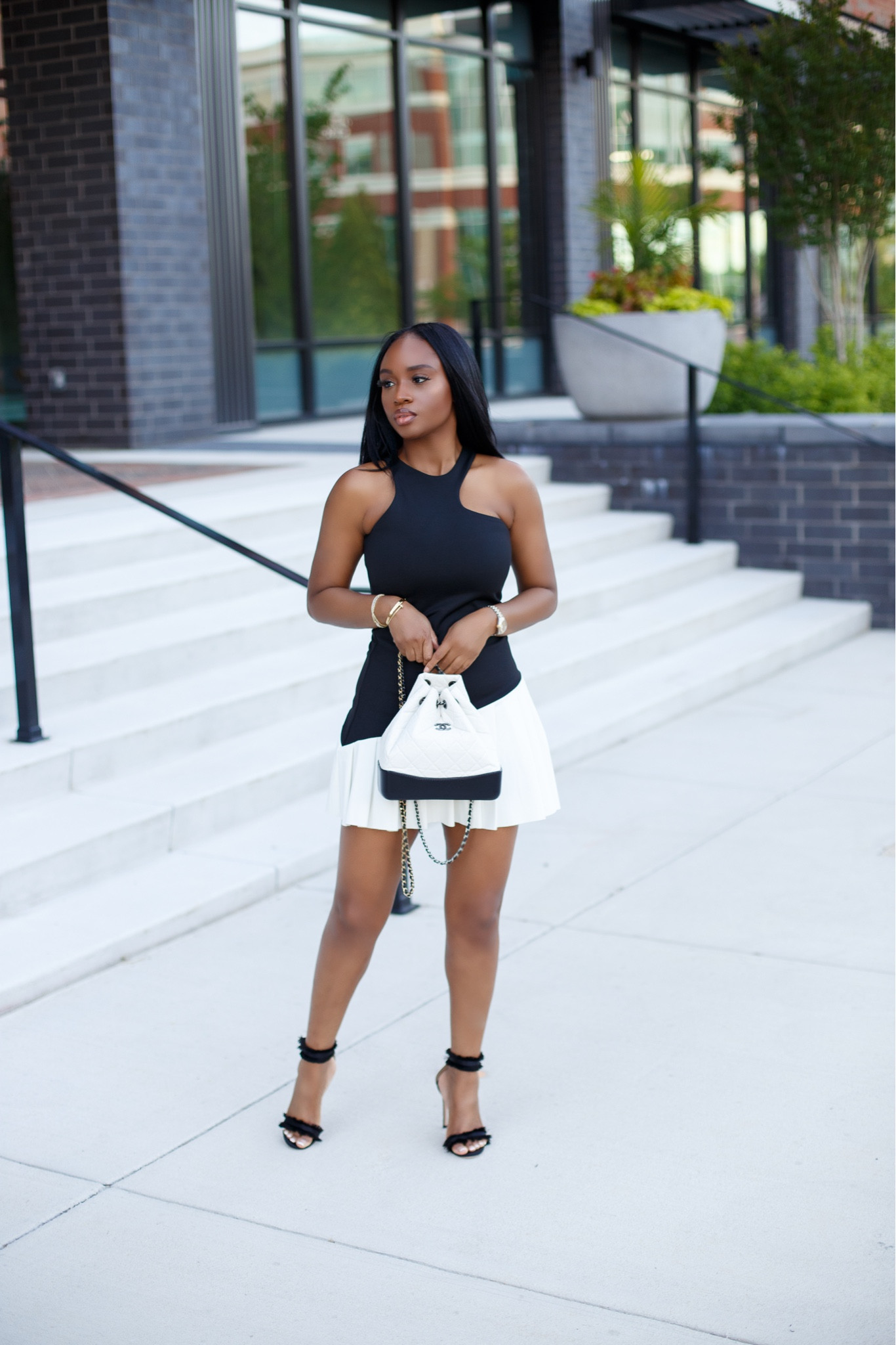 Summer Lovin 
Shop this look via link in bio 🖤🤍