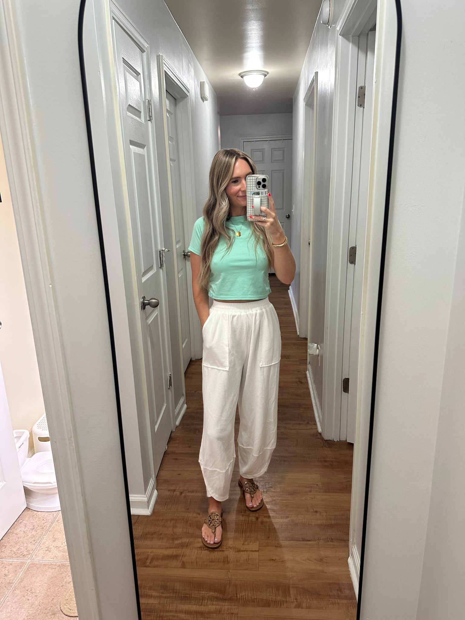 Small top 
XS pants 


#LTKgrwm #LTKootd #LTKmomlife