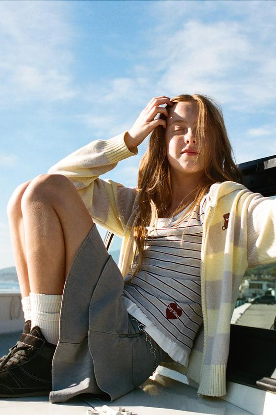 STRIPED DOUBLE COLLAR T-SHIRT | Zara US