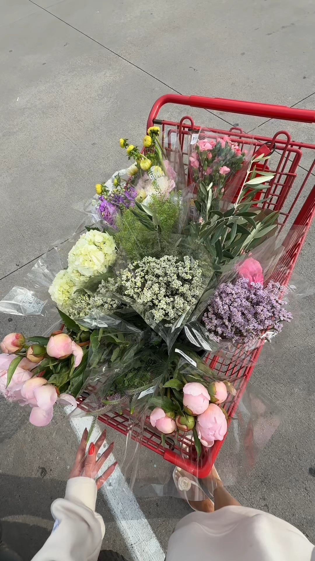 Turned a clam shell clutch into an arrangement for cocos 4th birthday! Loved it 🐚🌸